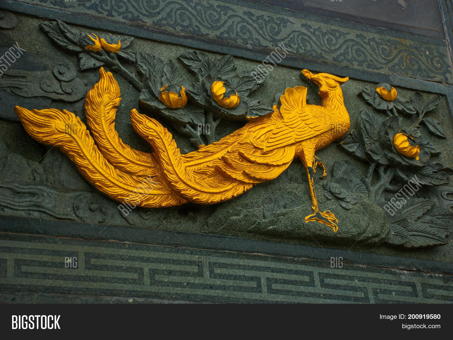 Golden Frieze The Peacock Tua Pek Kong Chinese Temple Bintulu City Borneo Sarawak Malaysia Image Stock Photo 200919580