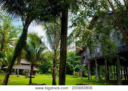 ✓ Traditional Wooden Houses. Kuching To Sarawak Culture Village