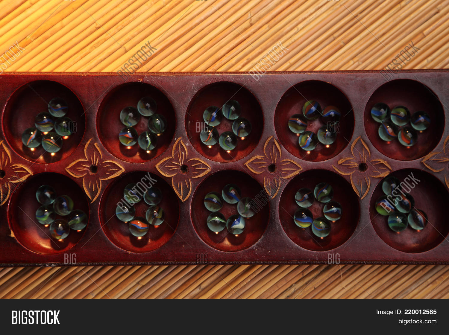 antique,board,colorful,community,congkak,congklak,cultural,culture,dakon,educational,element,fun,funny,game,history,hole,indonesia,international,java,jawa,kids,king,malaysia,mancala,object,pattern,play,player,royal,simple,sport,tournament,toy,traditional,wooden