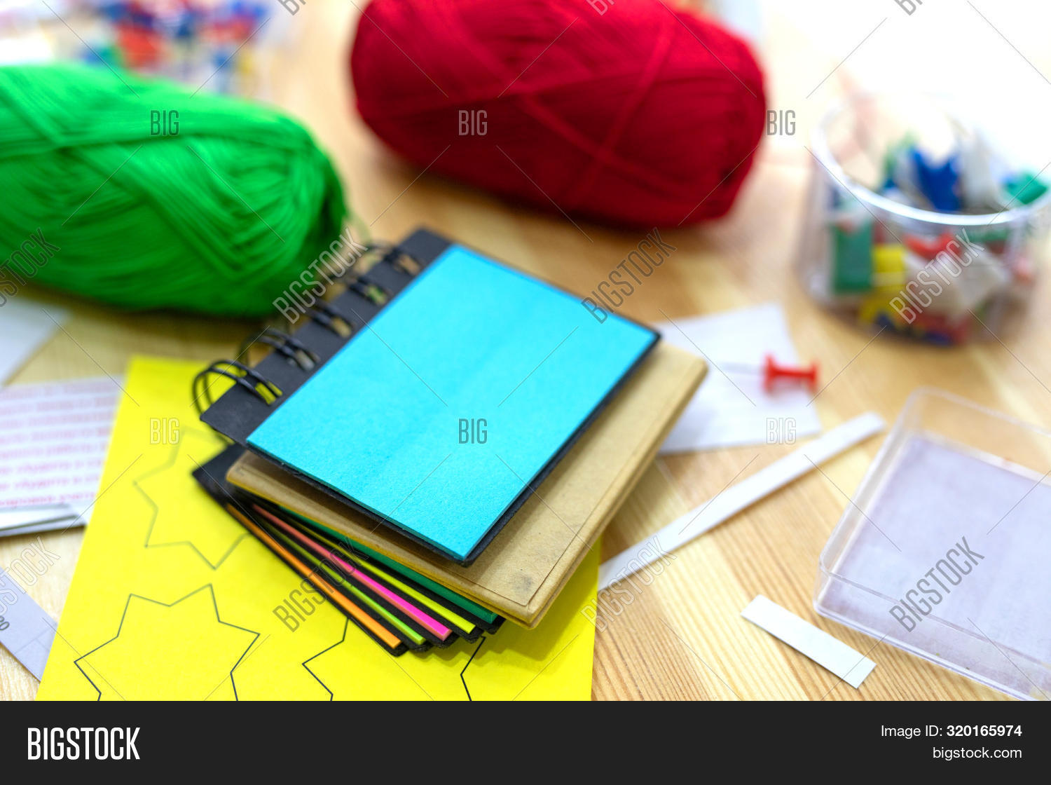 adhesive,agile,announcement,background,billboard,blank,board,color,colored,colorful,design,empty,graphic,green,important,information,kanban,label,list,memo,memory,message,note,notebook,notepad,notepaper,notice,object,office,page,paper,pin,pink,pinned,post,posters,remember,remind,reminder,set,sheet,stationery,stick,sticker,sticking,sticky,various,write,yellow