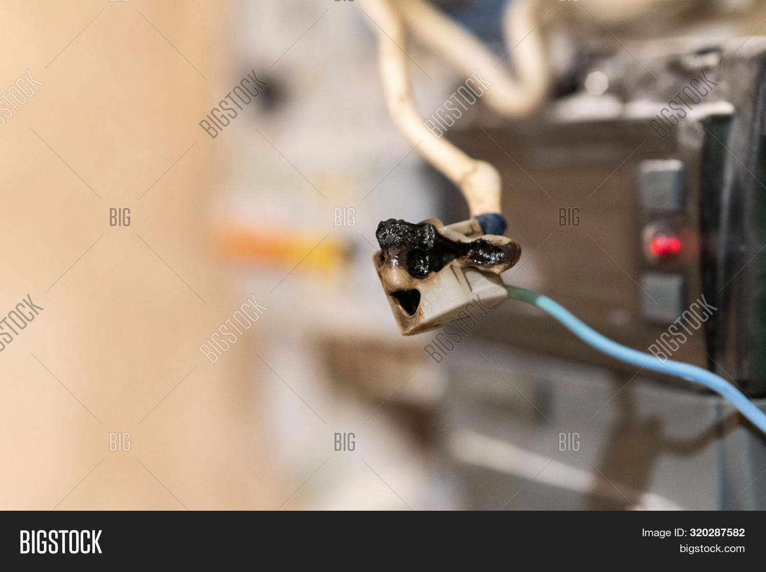 accident,alarm,bad,block,break,broken,burn,burnt,cable,circuit,connector,damage,danger,dangerous,destroy,electrical,electricity,energy,failure,faulty,fire,fireproof,home,house,life,loss,material,negligent,non-combustible,nonflammable,overloaded,plug,power,problem,product,risk,safe,safety,security,short,smoke,socket,splicing,surge,terminal,usage,voltage,wall,wire,work
