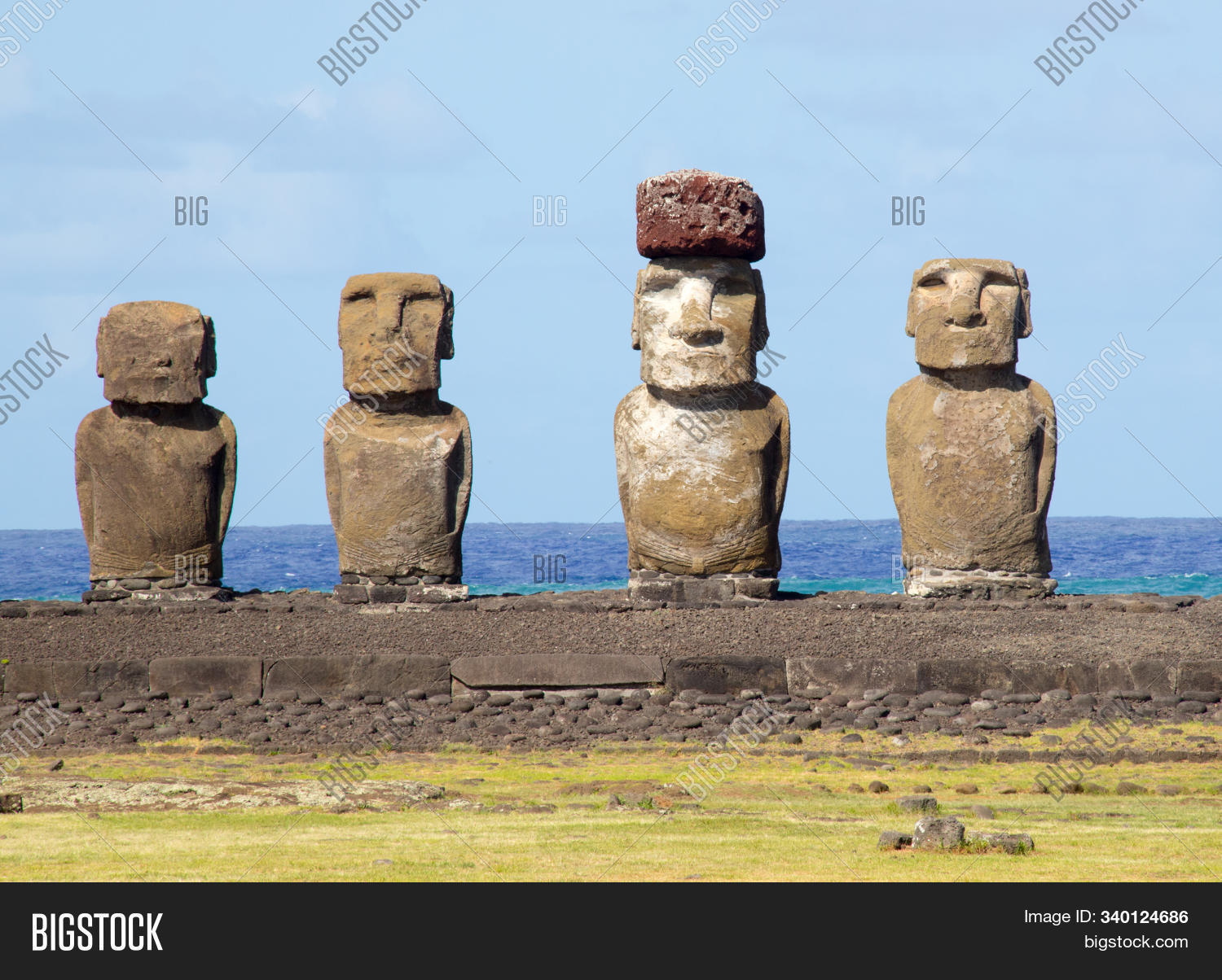 National,ahu,america,ancient,chile,easter,heritage,isla,island,landmark,landscape,moai,monument,nui,ocean,pacific,panoramic,park,pascua,polynesia,rapa,rapanui,rock,sculpture,south,statue,stone,tongariki,tourism,travel,unesco,world