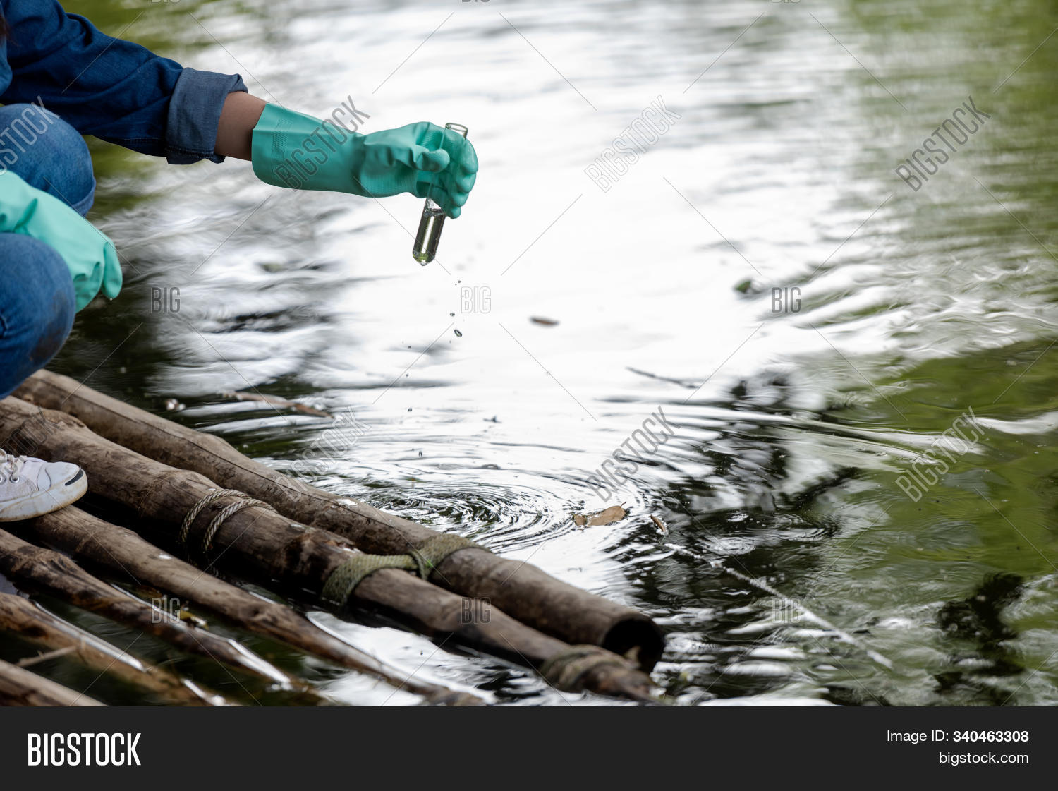 Water,analysis,bacteria,biologist,biology,chemis,ecologist,ecology,environment,laboratory,lake,method,nature,pollution,research,river,sample,science,scientific,scientist,test,woman