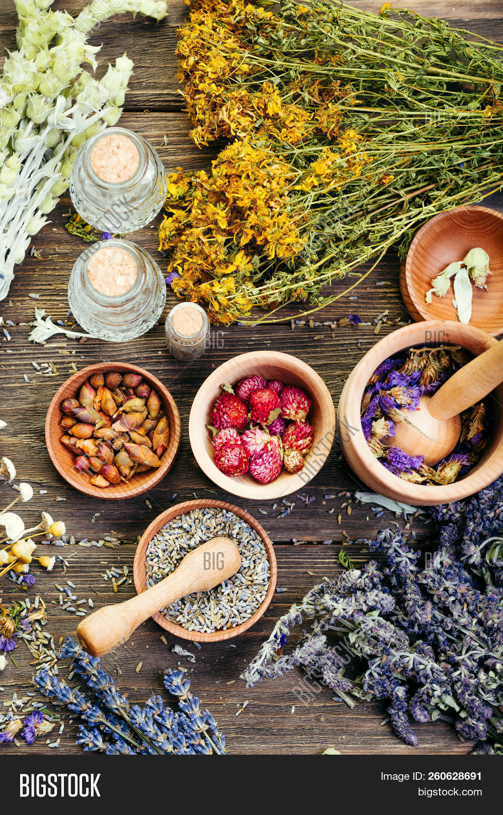 alternative,ayurveda,ayurvedic,background,chinese,doctor,dried,flower,food,grass,green,grind,grinding,health,healthy,herbal,herbs,india,indian,leaf,medical,medicinal,medicine,mortar,natural,nature,organic,pestle,preparation,raw,spices,traditional,white
