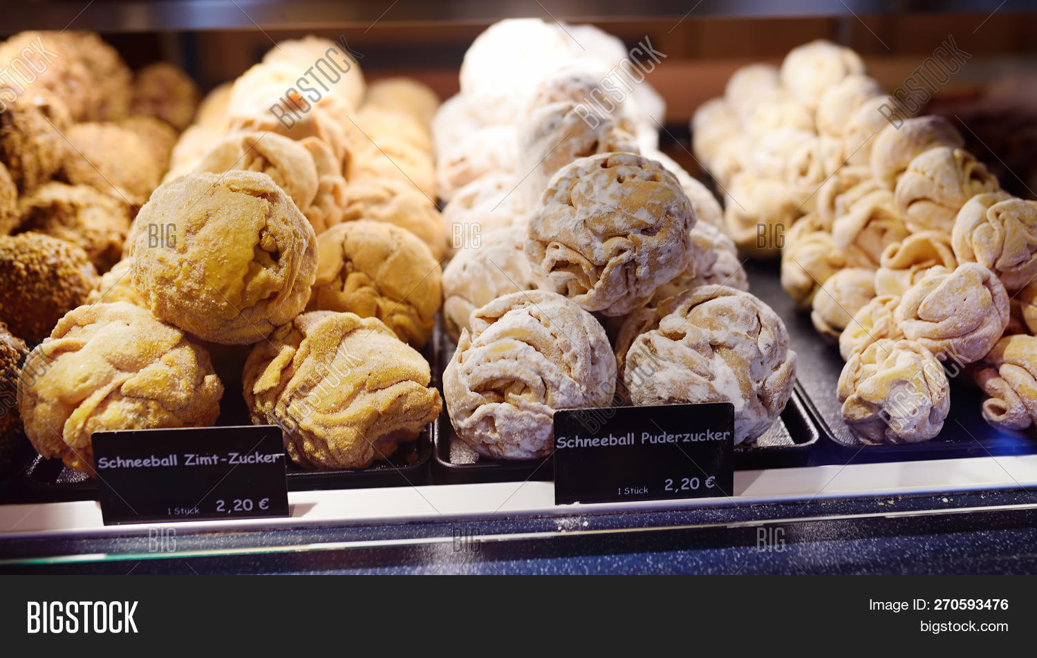 advent,austrian,bake,bakery,ball,bavaria,bavarian,biscuit,bread,cake,candy,choice,christmas,confectionery,cookie,crispy,crumbly,delicate,dessert,europe,european,famous,festive,food,fresh,german,germany,gift,gingerbread,holiday,market,new,pastry,powdered,schneeball,shop,shortbread,snow,snowball,store,sweet,sweetness,tasty,tradition,traditional,window,winter,x-mas,xmas,year