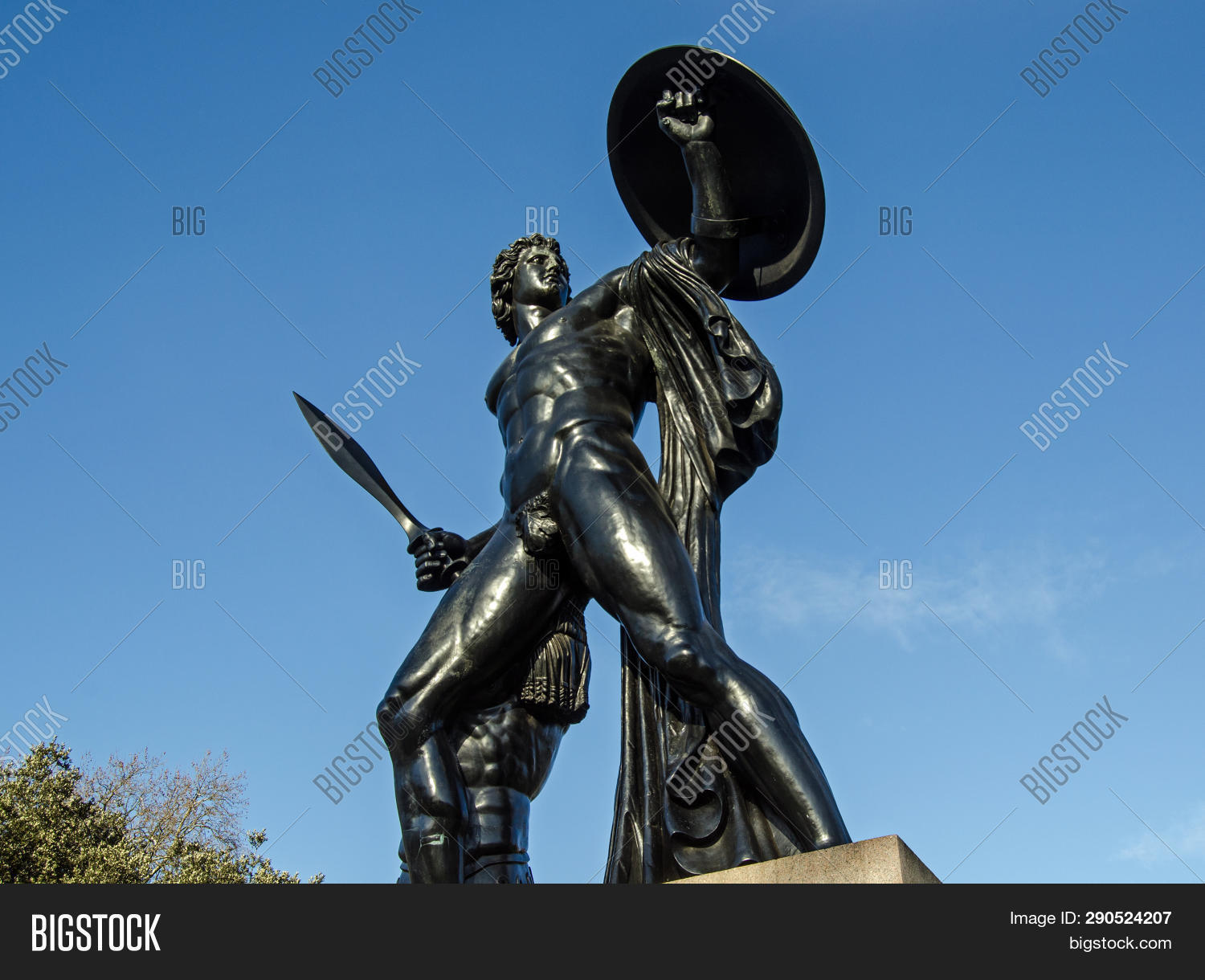 Achilles,Duke,Georgian,Greece,Greek,Hyde,London,Richard,Wellington,Westmacott,ancient,below,big,brave,bronze,courage,courageous,famous,fig,fighter,fighting,from,god,hero,huge,landmark,leaf,monument,moument,muscular,naked,nude,of,outdoors,park,place,sculpture,shield,soldier,statue,strong,sword,war,warrior
