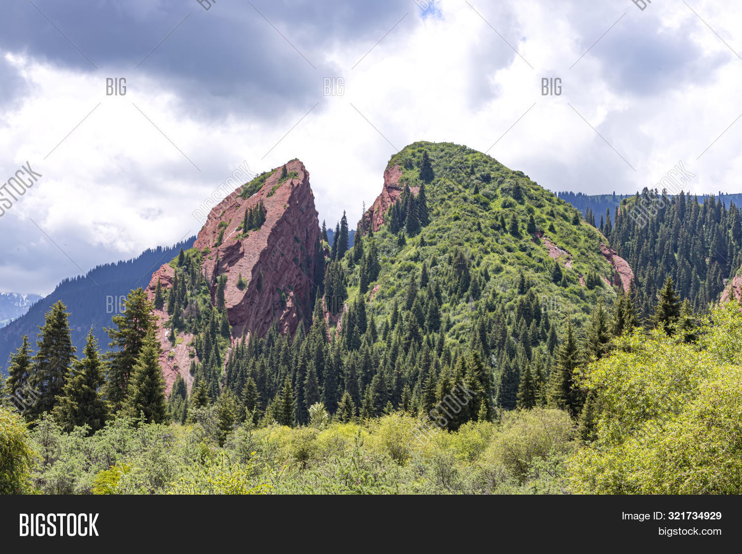 Heart,JetiOguz,Kyrgyzstan,asia,beautiful,broken,bulls,canyon,central,coniferous,covered,daylight,environment,erosion,evergreen,forest,formation,geological,gorge,grass,green,hiking,hill,jeti,jeti-oguz,karakol,kirgizia,landscape,mountain,natural,nature,oguz,outdoor,panorama,park,rock,sandstone,scenery,scenic,seven,sky,tourism,travel,tree,valley,view