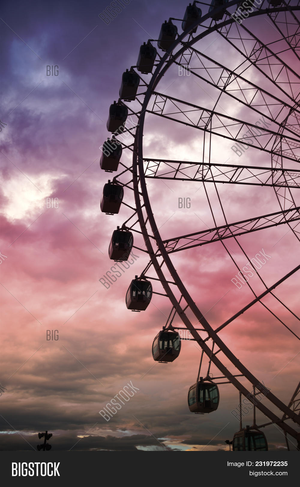 amusement,architecture,asia,attraction,big,blue,cabin,carnival,carousel,circle,city,cityscape,construction,england,entertainment,europe,fair,famous,ferris,festival,fun,giant,high,holiday,joy,landmark,leisure,metal,modern,motion,night,outdoor,park,ride,round,sightseeing,sky,skyline,spin,steel,structure,summer,tourism,tourist,travel,vacation,view,wheel