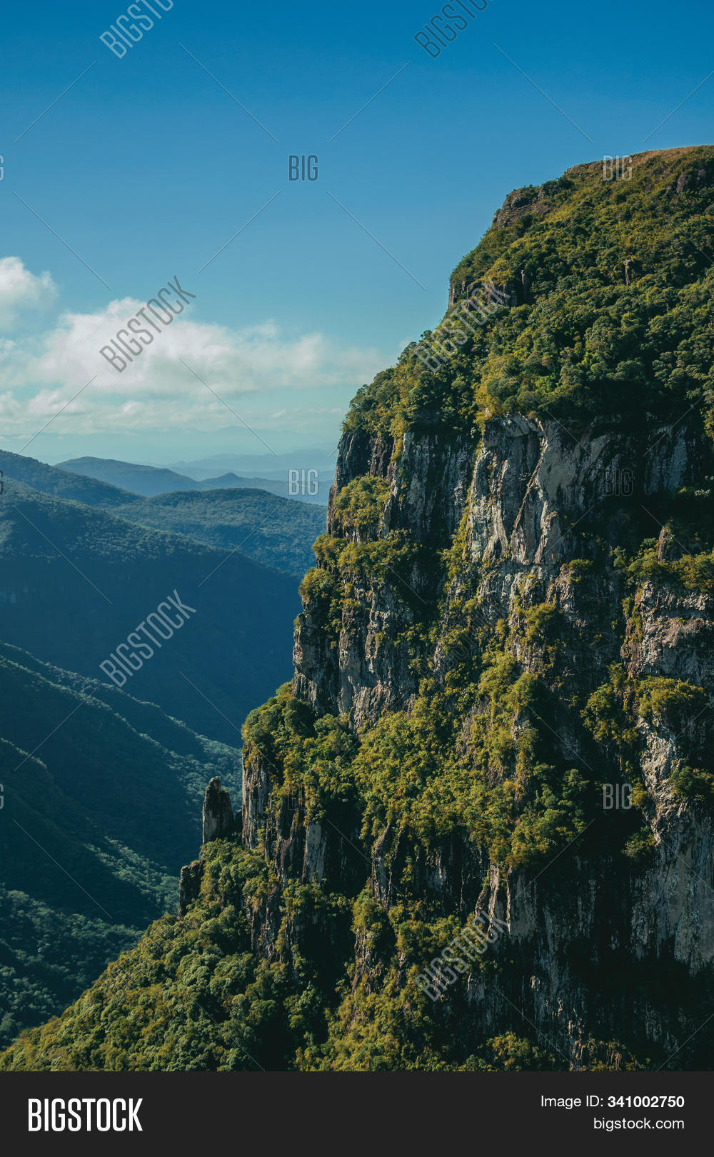 America,Brazil,Cambara,Fortaleza,Gaucha,Grande,Pampas,Rio,South,abyss,canyon,cliff,coulee,crag,dale,deep,defile,dramatic,edge,environment,erosion,escarpment,extreme,forest,geology,gorge,granite,gulch,highland,imposing,jungle,landscape,outdoor,park,perched,plateau,precipice,ravine,rock,sierra,steep,sul,sunny,temperate,topography,tourism,travel,valley,wall,wilderness