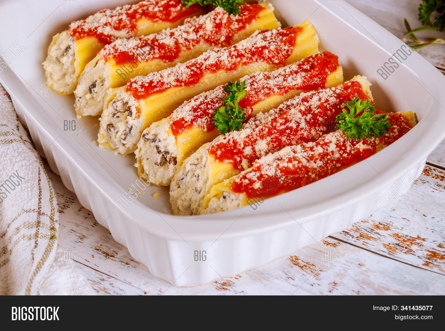 appetizer, 																					appetizing, 																					argentinian, 																					bake, 																					baked, 																					beef, 																					canelloni, 																					cannelloni, 																					cheese, 																					cooked, 																					cuisine, 																					delicious, 																					dinner, 																					dish, 																					european, 																					filled, 																					food, 																					fresh, 																					gourmet, 																					ground, 																					healthy, 																					herb, 																					homemade, 																					hot, 																					italian, 																					italy, 																					jumbo, 																					lunch, 																					macaroni, 																					manicotti, 																					meal, 																					meat, 																					melted, 																					mozzarella, 																					mushroom, 																					parmesan, 																					parsley, 																					pasta, 																					paste, 																					plate, 																					restaurant, 																					ricotta, 																					sauce, 																					stuffed, 																					table, 																					tasty, 																					tomato, 																					traditional, 																					vegetable, 																					vegetarian