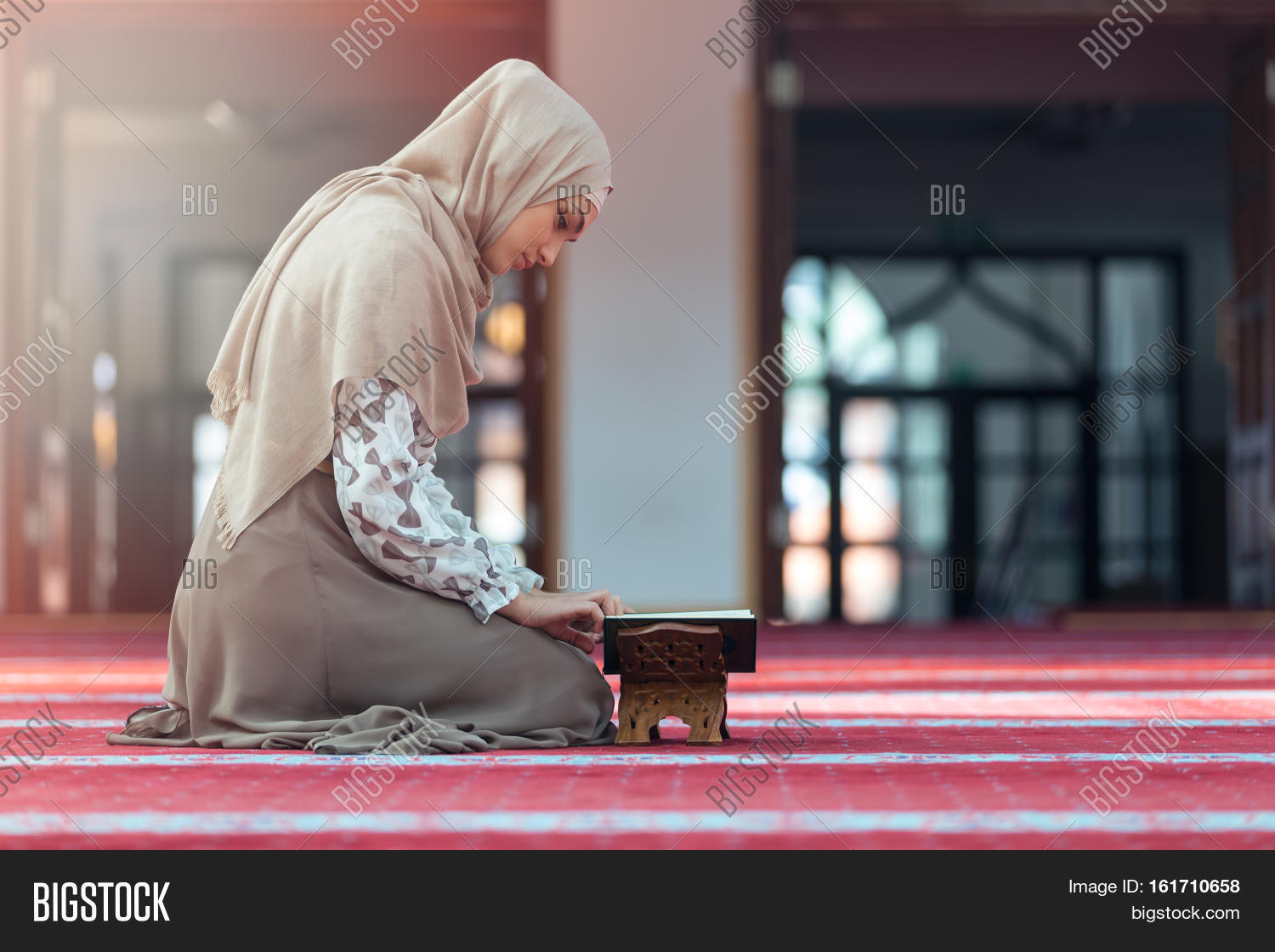 muslim,woman,mosque,koran,religious,islam,pray,interior,religion,quran,clothing,tasbih,middle,symbol,god,spirit,east,spiritual,tasavvuf,traditional,female,faith,hijab,girl,prayer,scarf,kareem,hands,eid,white,monochrome,ramadan,worship,ritual,namaz,mubarak,rosary,belief,portrait,sufism,young,sufi,holy,islamic,tarikat,meditation,arabic,zikr,iftar,allah