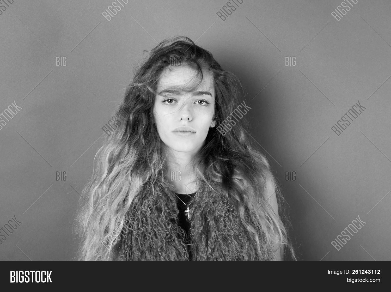 adorable,beautiful,beauty,blond,boa,care,curly,cute,desire,dry,fashion,fashionable,fatty,feather,girl,green,hair,hairdresser,hairstyle,hard,healthy,long,make,makeup,model,natural,no,pink,posing,pretty,salon,sexi,sexy,shampoo,stylish,up,wall,wavy,woman,young