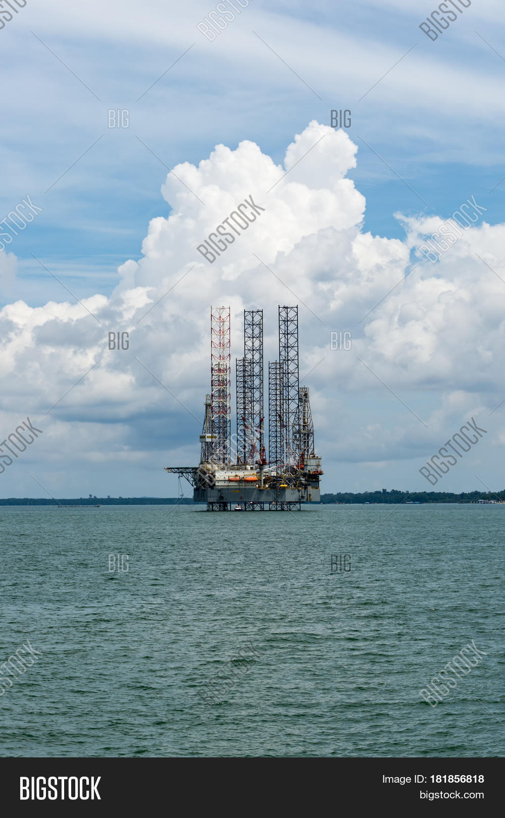 blue,business,crane,crude,diesel,drill,drilling,energy,engineering,environment,equipment,exploration,fuel,gas,gasoline,industrial,industry,mining,natural,ocean,offshore,oil,petroleum,plant,platform,power,production,rig,sea,sky,steel,technology,water,wave,well
