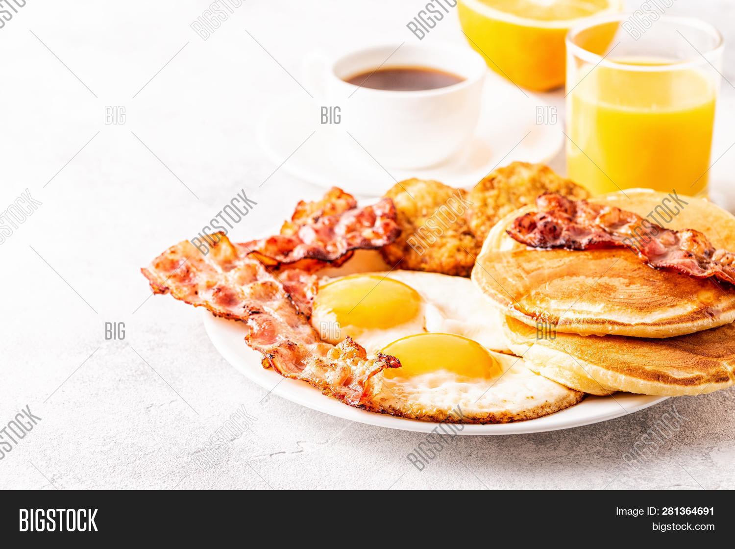 Latke,american,bacon,beverage,bread,breakfast,brown,brunch,butter,closeup,coffee,continental,cup,delicious,eating,egg,focus,food,fresh,fried,full,gourmet,hash,homemade,juice,meal,meat,morning,nutritious,orange,pancake,plate,pork,roasted,selective,slice,tasty,toast,traditional,yolk