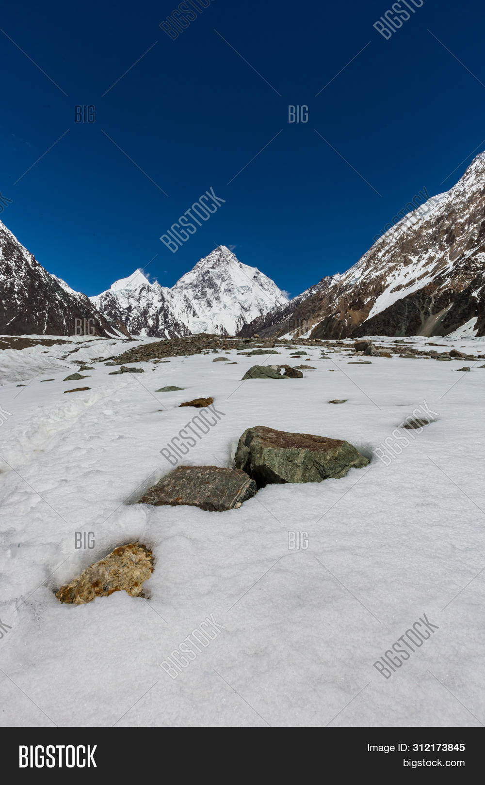 achievement,adventure,asia,baltistan,baltoro,base,beautiful,blue,camp,challenge,chogori,climb,climbing,concordia,determination,expedition,gasherbrum,gilgit,glacier,high,highest,hiking,himalaya,ice,k2,karakoram,karakorum,landscape,mount,mountain,mt,nature,outdoor,overcoming,pakistan,peak,persistence,rock,scenic,skardu,sky,snow,summit,top,travel,trek,trekking,view,white