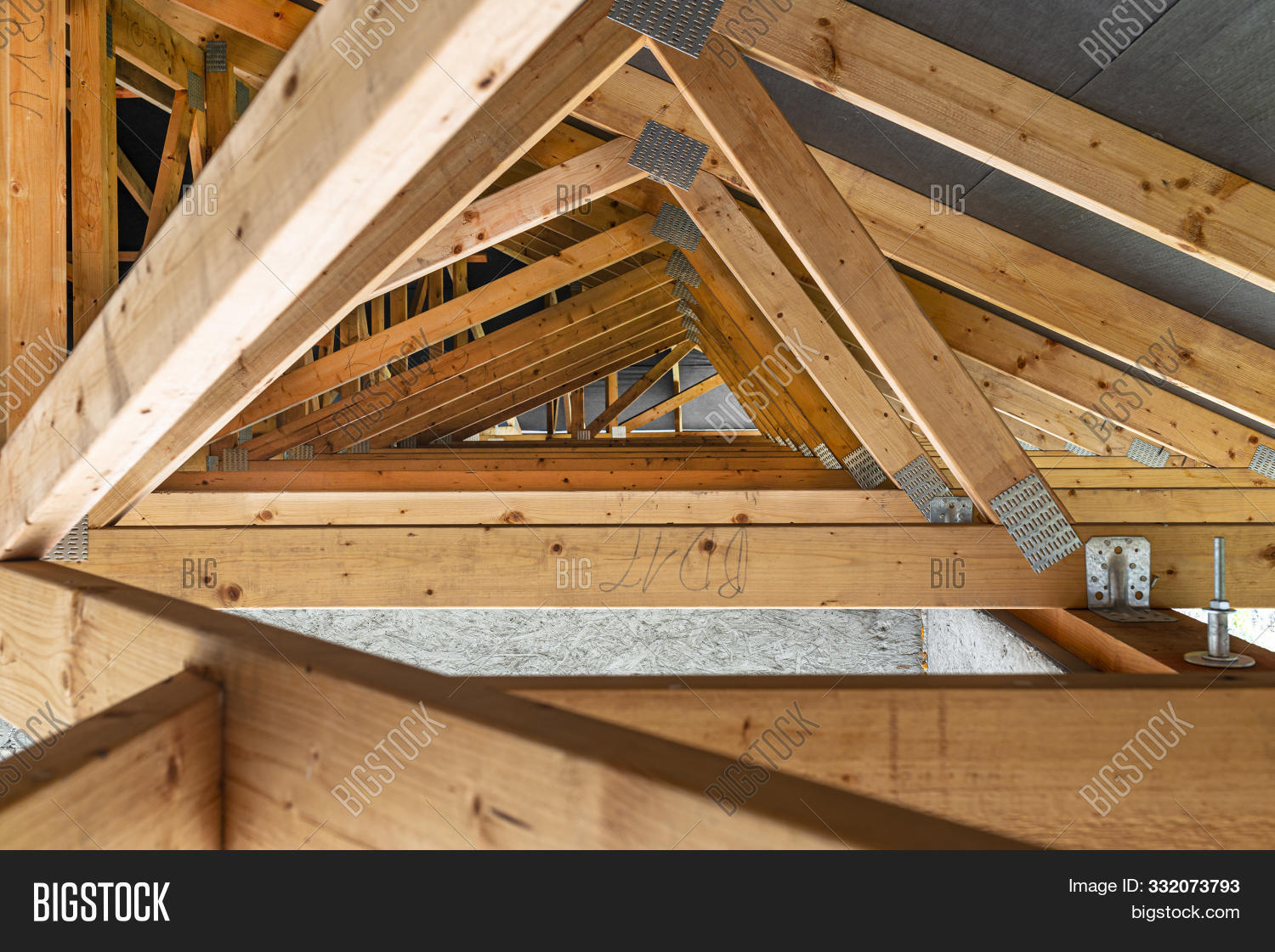 architectural,attic,batten,beam,bearing,board,build,building,carpenter,carpentry,ceiling,concrete,construction,counter,covering,development,exterior,foil,forceps,framework,home,house,lumber,membrane,nail,new,plate,poles,prickly,rafter,realty,residential,roof,roofer,site,skeleton,structure,strut,support,timber,truss,upper,wall,wood,wooden,wreath