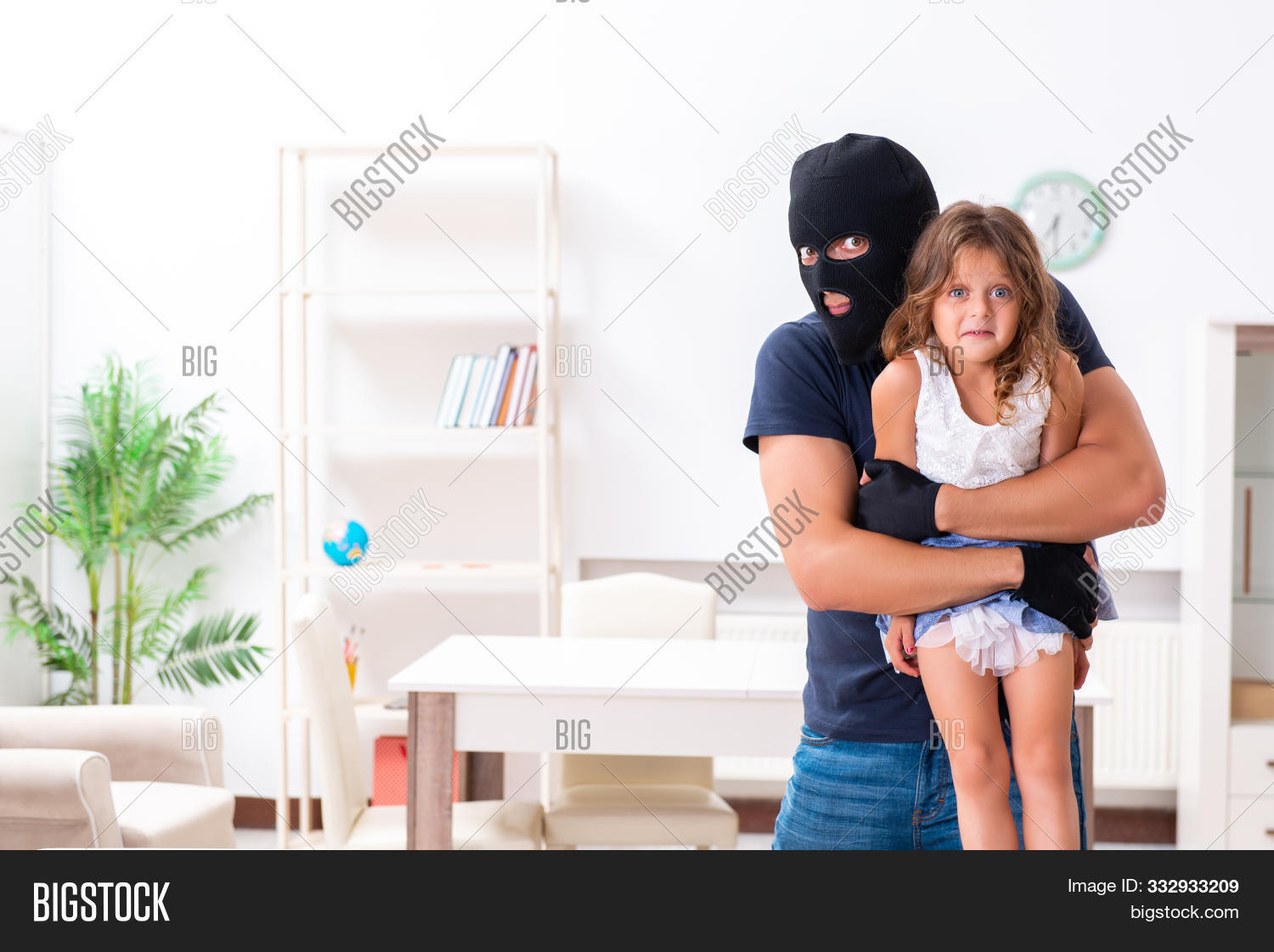abduction,abuse,attack,balaclava,captive,child,childhood,crime,criminal,danger,dangerous,evil,fear,gangster,girl,harassment,help,home,hood,hostage,human,kid,kidnap,kidnapped,kidnapper,kidnapping,mafia,male,man,mask,masked,paedophile,paedophilia,pedophile,pedophilia,prisoner,problem,ransom,security,small,social,steal,stealing,theft,thief,thieve,trafficker,trafficking,victim,violence
