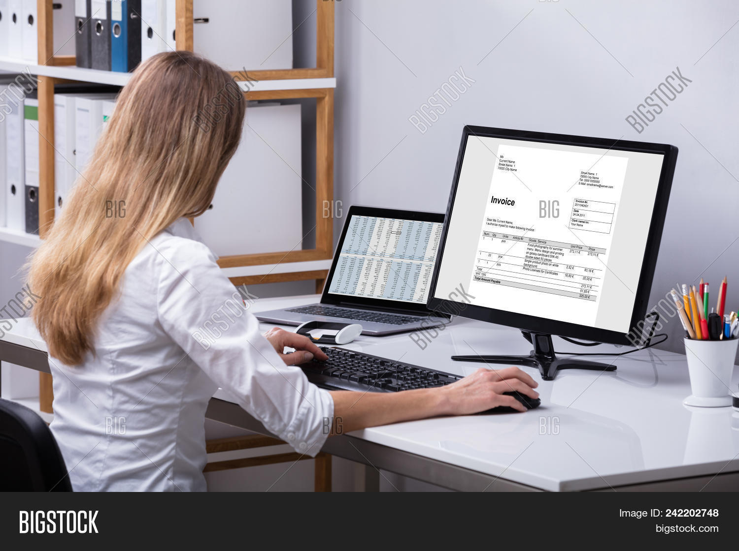 accountant,accounting,advisor,age,bill,budget,business,calculate,calculating,chartered,computer,corporate,desk,desktop,document,electronic,file,finance,financial,folder,interior,invoice,invoicing,job,keyboard,laptop,mature,monitor,office,old,older,online,pc,pen,people,person,print,professional,receipt,screen,senior,sitting,table,tax,technology,using,work,worker,working