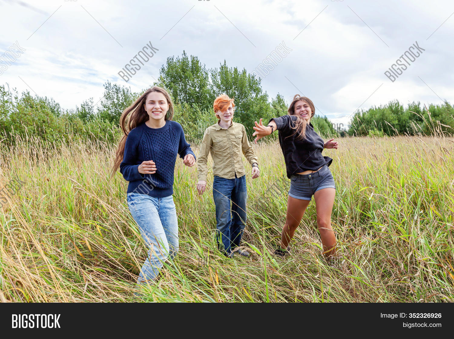 people, 																					fun, 																					group, 																					happy, 																					friends, 																					dancing, 																					summer, 																					music, 																					vacation, 																					having, 																					holidays, 																					young, 																					friendship, 																					leisure, 																					playing, 																					together, 																					lifestyle, 																					women, 																					happiness, 																					female, 																					men, 																					cheerful, 																					male, 																					party, 																					smiling, 																					joy, 																					nature, 																					joyful, 																					outside, 																					youth, 																					caucasian, 																					laughing, 																					outdoors, 																					casual, 																					person, 																					entertainment, 																					picnic, 																					fashionable, 																					positive, 																					park, 																					carefree, 																					teenager, 																					team, 																					chilling, 																					trip