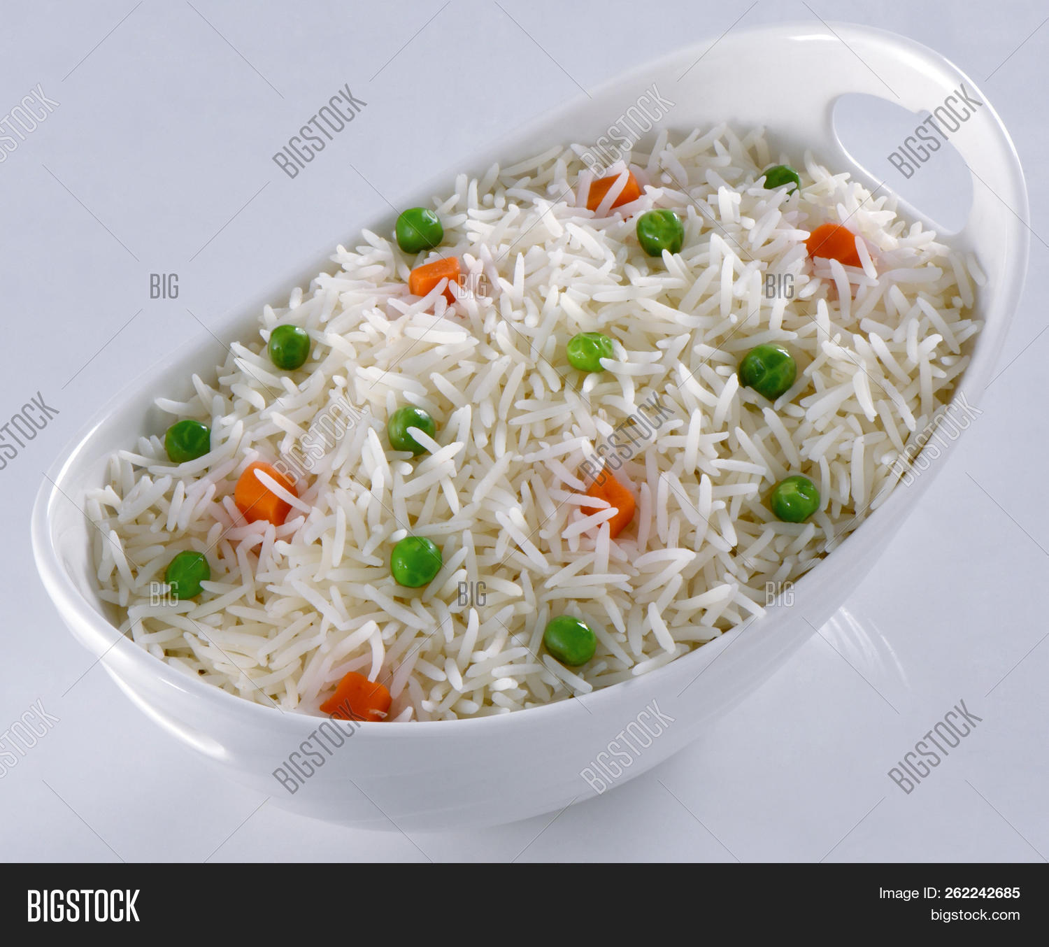 basmati,biryanee,biryani,boiled,cooked,dinner,food,fried,grain,green,halal,healthy,india,indian,khichdee,khichri,long,lunch,matar,meal,natural,pakistan,pakistani,peas,pilaf,pulao,rice,riz,sela,sella,steamed,vegetables,vegetarian,white