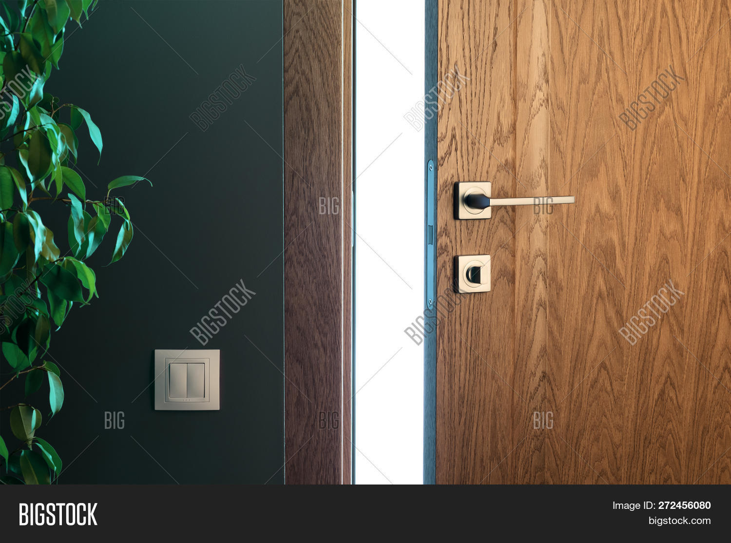 afterlife,ajar,apartment,architecture,background,bathroom,building,closing,contemporary,corridor,dark,darkness,decoration,design,door,doorway,elegant,enter,entrance,entry,exit,glow,handle,heaven,home,house,indoor,interior,investment,key,light,lock,metal,metallic,modern,new,night,nobody,object,open,opportunity,passage,room,safety,stainless,style,wall,white,wooden,worn
