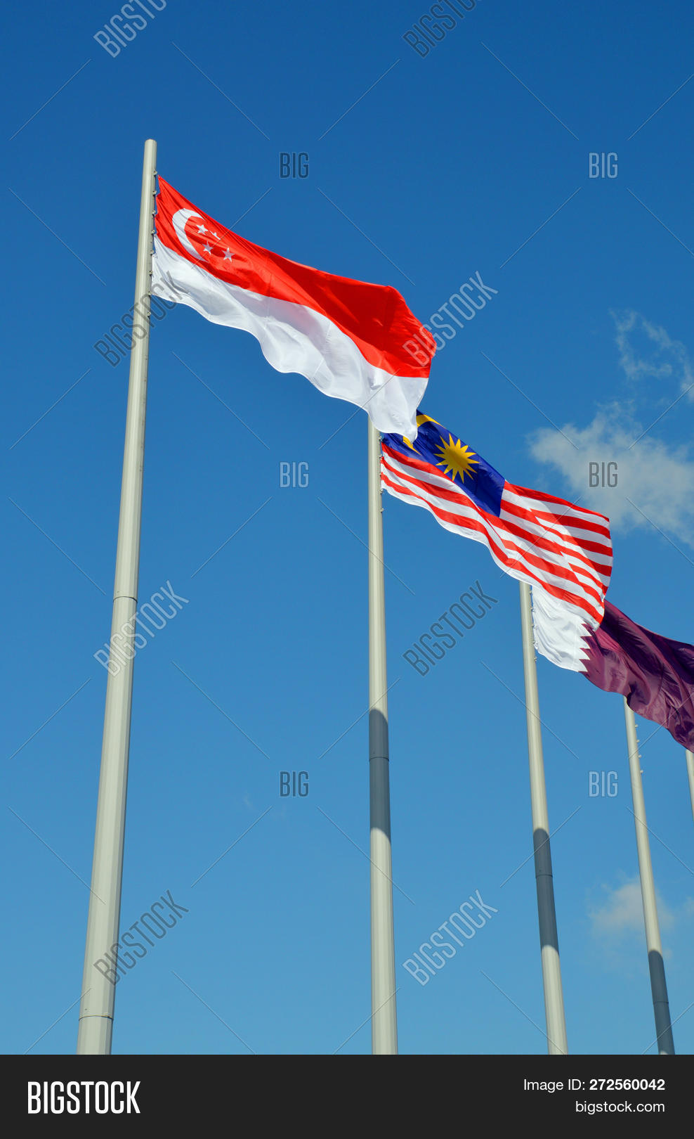 blue,clean,crescent,day,flag,flagpole,flying,gemilang,half,hanging,hangs,horizontal,jalur,kryzhi,light,malaysia,moon,navy,red,republic,singapore,sky,standard,star,state,streamed,striped,stripes,stylish,symbol,white,yellow