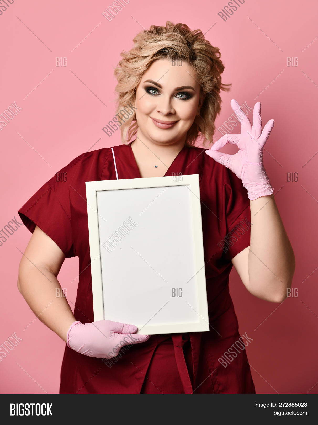 ad,advert,advertise,advertisement,advertising,background,banner,beautiful,billboard,blank,business,buxom,buxomy,card,casual,caucasian,cheerful,copy,copyspace,crummy,display,displaying,empty,fat,female,girl,happy,holding,lady,message,one,overweight,people,person,poster,presentation,presenting,pretty,sheet,showing,sign,signboard,smile,smiling,space,studio,text,white,woman,young