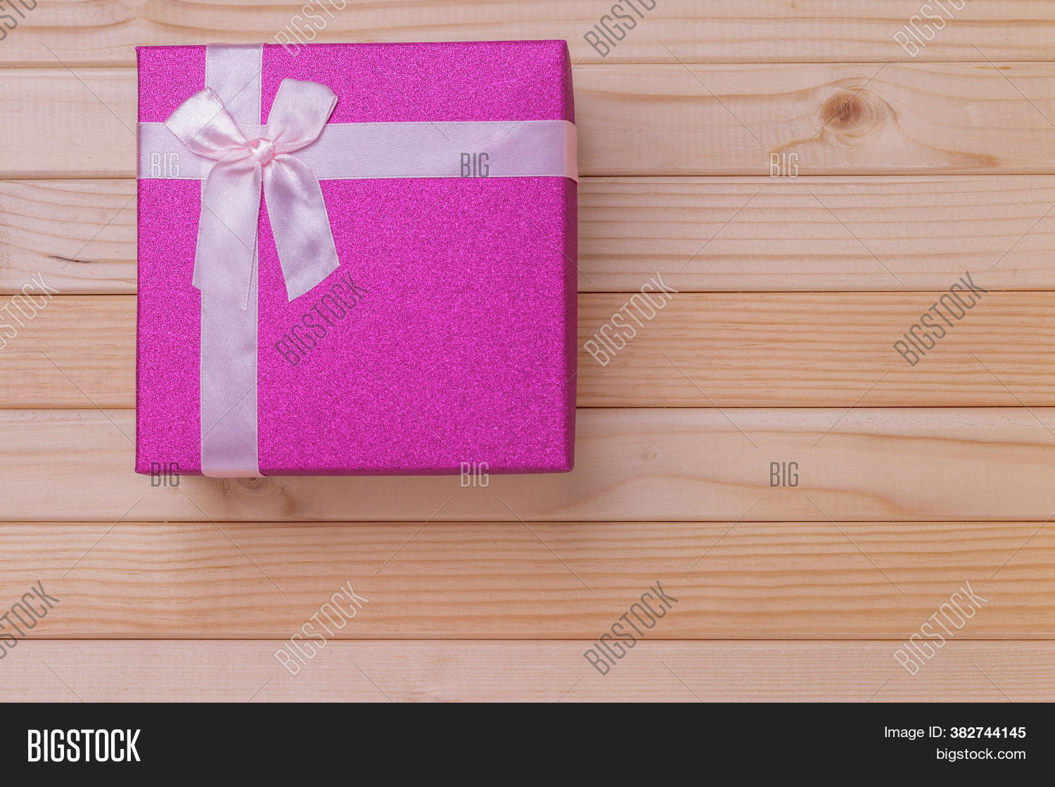 gift, 																					holiday, 																					birthday, 																					present, 																					christmas, 																					xmas, 																					box, 																					ribbon, 																					bow, 																					empty, 																					table, 																					purple, 																					pink, 																					copy, 																					space, 																					creative, 																					concept, 																					wrapped, 																					idea, 																					plank, 																					nobody, 																					wooden, 																					parcel, 																					wood, 																					textured, 																					simple, 																					surprise, 																					package, 																					speech, 																					bubble, 																					decoration, 																					celebration, 																					tape, 																					special, 																					symbol, 																					paper, 																					decorating, 																					ceremony, 																					occasion, 																					give, 																					elegant, 																					event, 																					brown, 																					love, 																					valentine, 																					enclosed, 																					closed, 																					design, 																					toxic, 																					color