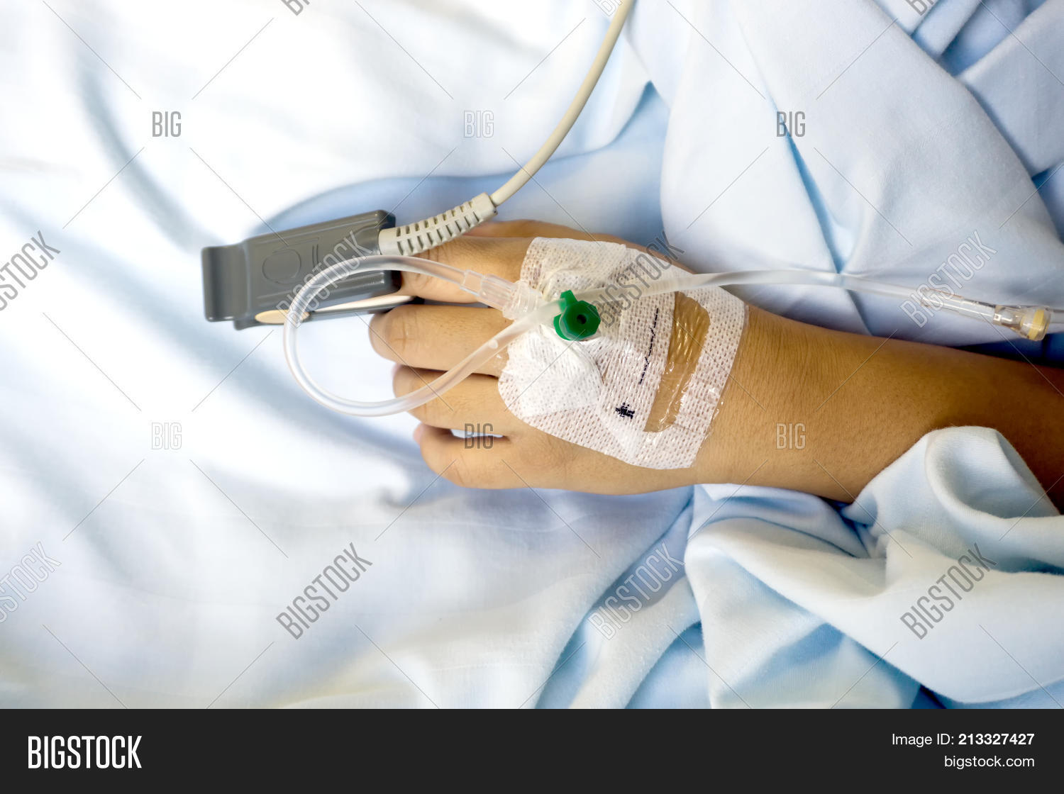 Labor,Pregnancy,arm,bed,blood,cable,care,childbirth,clinic,drip,emergency,equipment,finger,fingertip,hand,health,healthcare,heart,hospital,illness,index,infusion,injection,inspection,intravenous,iv,life,liquid,measurement,medical,medicine,needle,oxygen,patient,probe,pulse,rate,recovery,room,saline,saturation,sensor,sheets,sick,spo2,therapy,treatment,white,woman