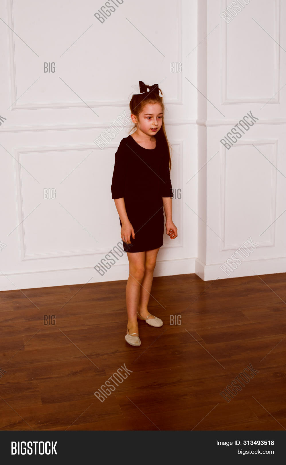 adorable,adult,asian,attractive,baby,background,beautiful,beauty,black,body,brunette,caucasian,child,childhood,cute,dress,emotion,eye,face,fashion,female,girl,gorgeous,hair,happiness,happy,isolated,kid,lady,lifestyle,lingerie,little,long,looking,model,people,person,portrait,posing,pretty,smile,studio,style,white,woman,young
