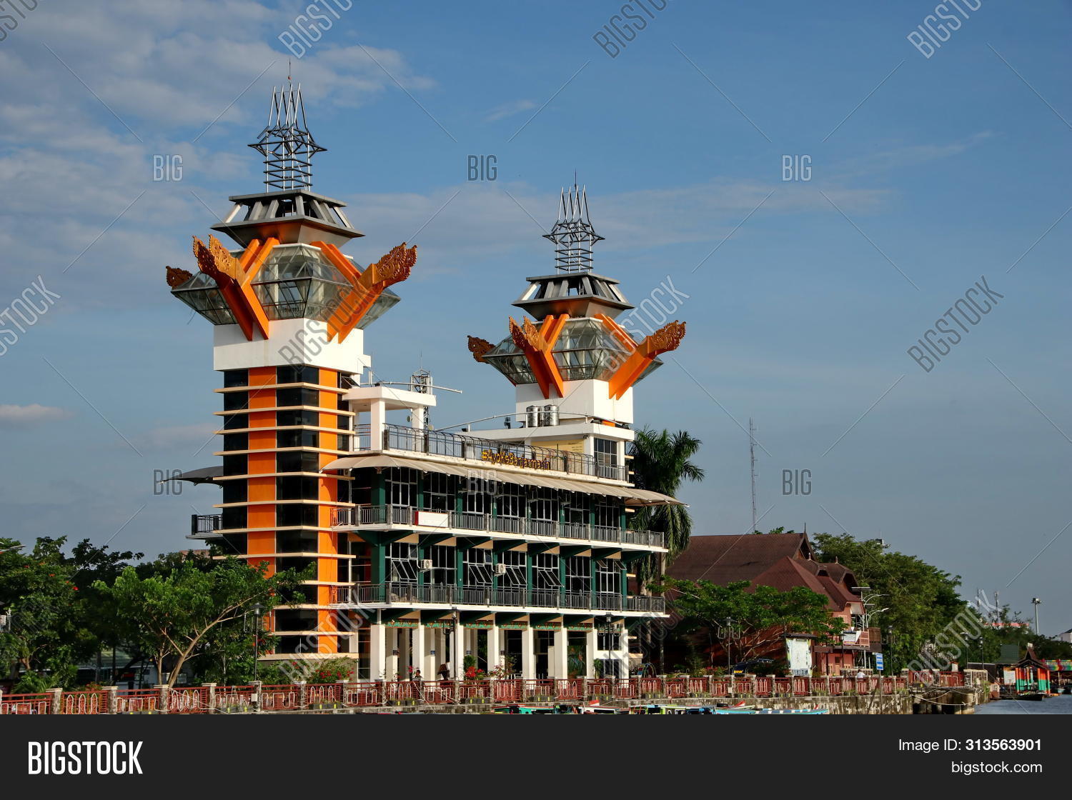 aerial, 																					architecture, 																					background, 																					baintan, 																					banjarmasin, 																					beautiful, 																					beauty, 																					boats, 																					borneo, 																					building, 																					city, 																					density, 																					dusk, 																					enjoy, 																					festival, 																					fishing, 																					floating, 																					fruits, 																					fun, 																					height, 																					holiday, 																					house, 																					icon, 																					indonesia, 																					jukung, 																					kalimantan, 																					landscape, 																					lok, 																					mahakam, 																					market, 																					martapura, 																					menara, 																					morning, 																					outdoor, 																					pandang, 																					people, 																					river, 																					sky, 																					south, 																					sunset, 																					tourism, 																					tower, 																					town, 																					traditional, 																					transportation, 																					travel, 																					view, 																					water, 																					women