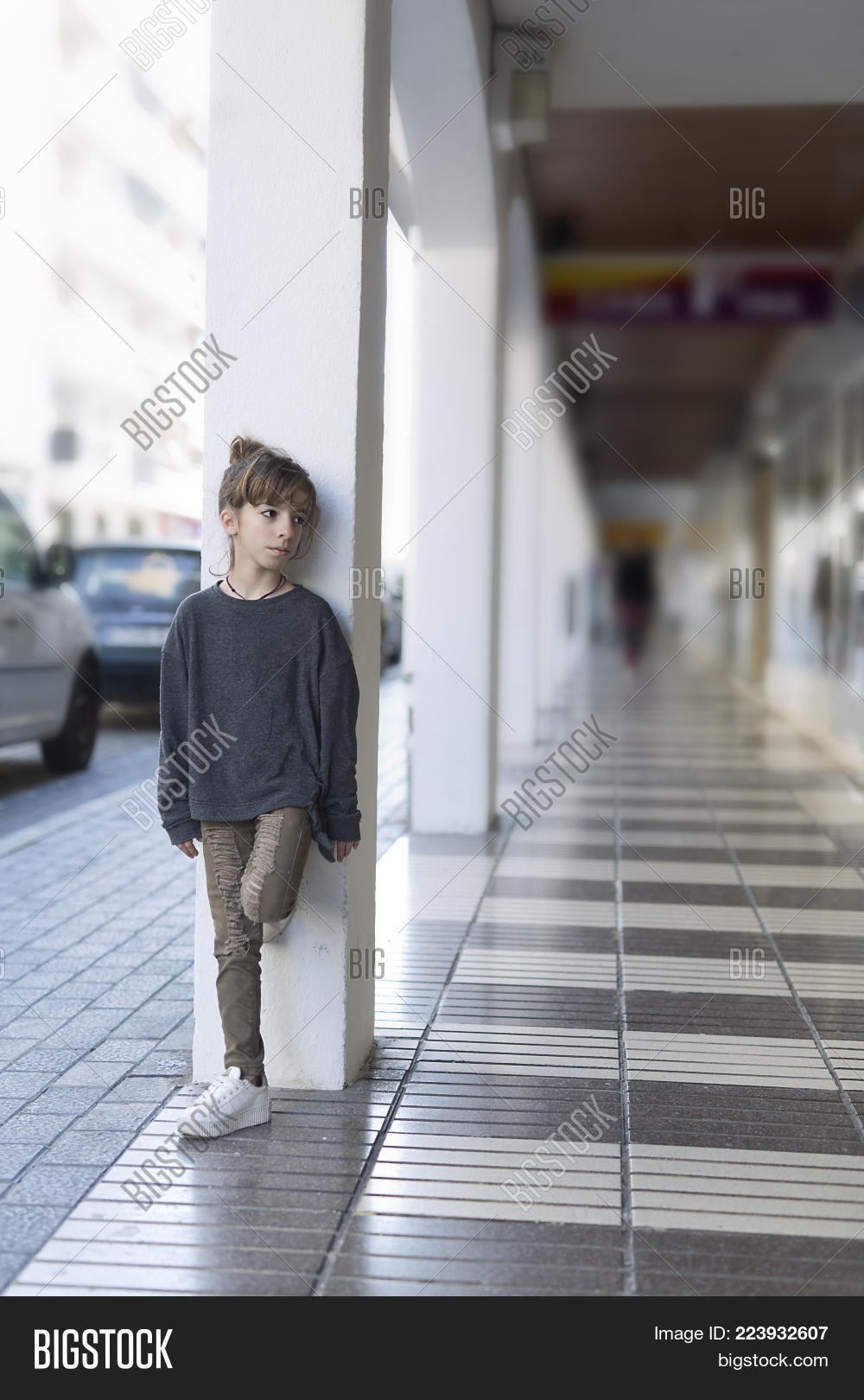 10,Alicante,Altea,Spain,Spanish,a,caucasian,colleen,girl,holidays,lass,litle,person,portrait,pose,posing,travel,winter,years