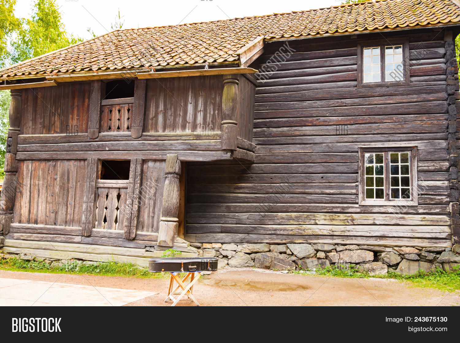 Europe,European,Folkemuseum,Nordic,Norge,Norsk,North,Northern,Norway,Norwegian,Oslo,Scandic,Scandinavia,Scandinavian,brown,capital,city,countryside,door,exterior,folk,green,historic,historical,history,house,museum,old,outdoor,plant,roof,sightseeing,stone,tourism,touristic,town,tradition,traditional,travel,tree,urban,village,wood,wooden