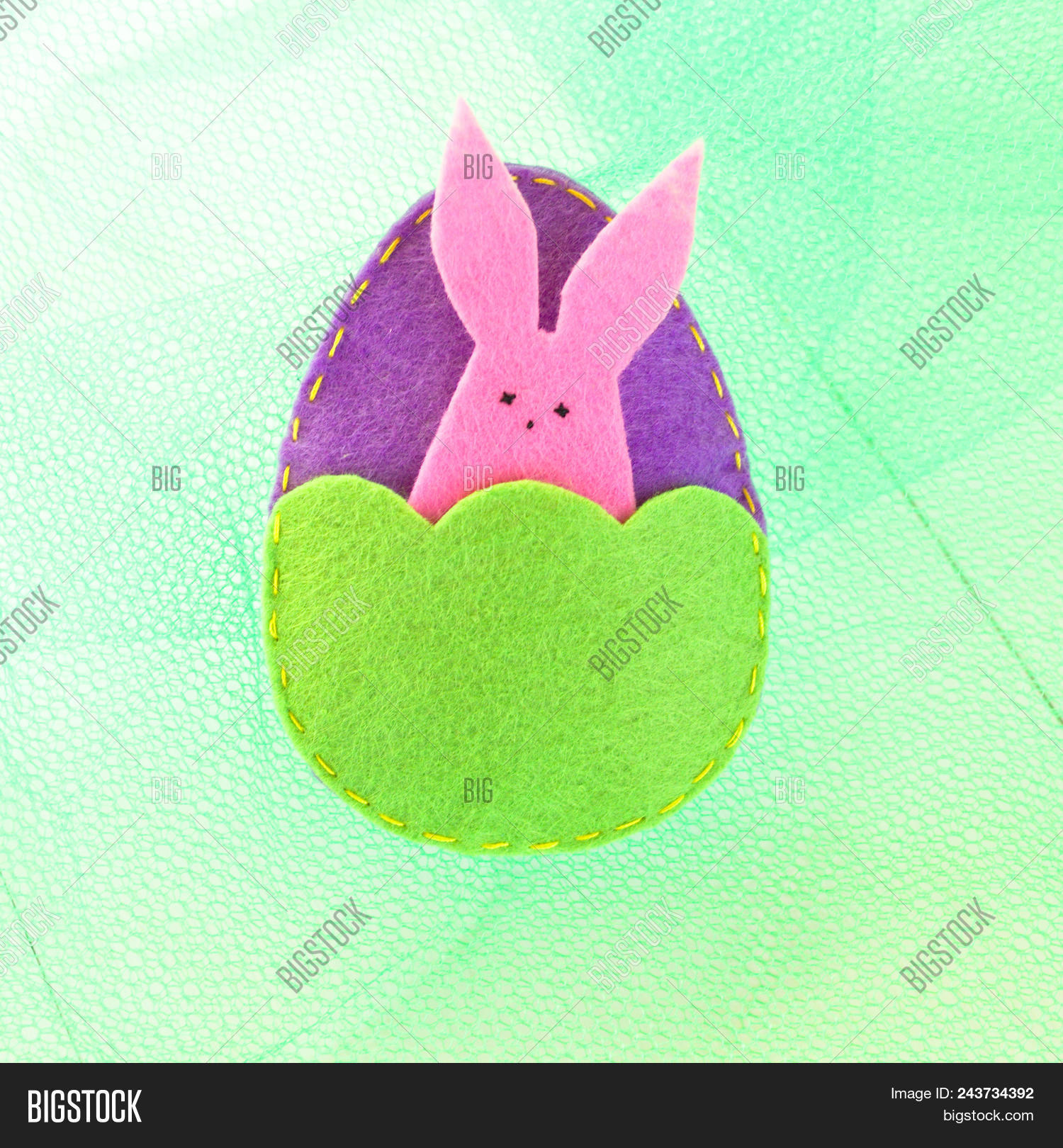 animal,baby,background,bunny,card,character,child,crafts,creative,creativity,decoration,design,diy,easter,easy,egg,felt,green,hand,handcraft,handiwork,handmade,hare,hobby,holiday,idea,kids,kit,lesson,made,needle,needlework,object,pink,playing,process,rabbit,set,sew,sewing,spring,step,symbol,textile,texture,toy,tutorial,website,wool