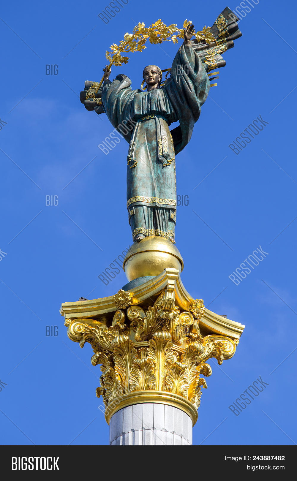 angel,architecture,blue,bronze,city,column,crown,decoration,europe,european,famous,figure,freedom,gold,golden,high,human,independence,kiev,kyiv,landmark,maidan,marble,maydan,memorial,monument,national,nezalezhnosti,ornament,outdoor,place,sculpture,sky,square,statue,style,sunny,symbol,tall,top,tourism,tower,travel,ukraine,ukrainian,up,urban,view,woman,wreath