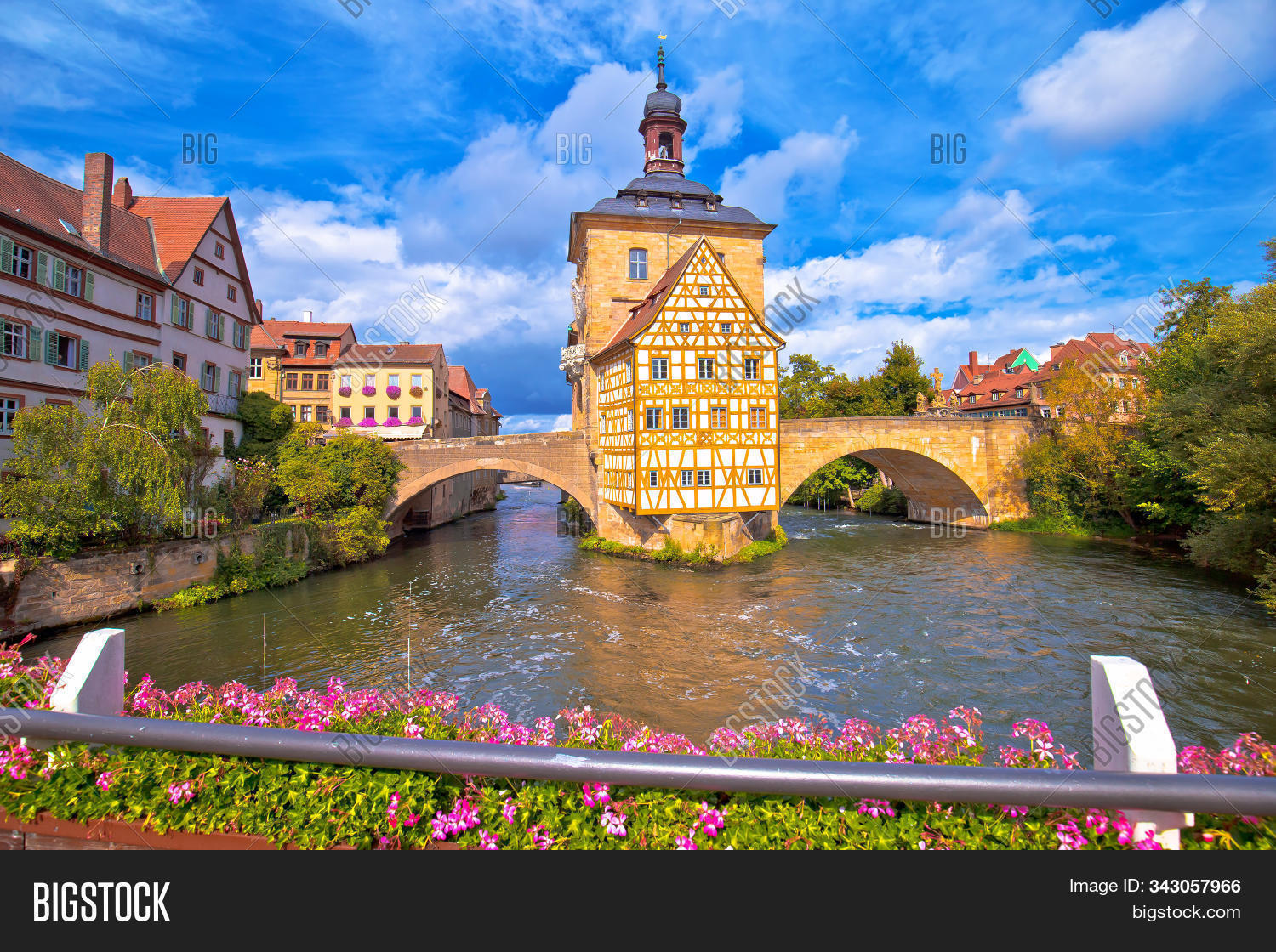 altes,ancient,architecture,bamberg,bavaria,bavarian,bayern,beautiful,bridge,building,cathedral,church,city,cityscape,cobbled,dawn,deutschland,exterior,facade,famous,franconia,german,germany,hall,historic,landmark,landscape,main,medieval,oberfranken,old,panorama,rathaus,region,regnitz,river,road,romantic,scenery,scenic,street,summer,tauber,tourism,tower,town,tradition,travel,view