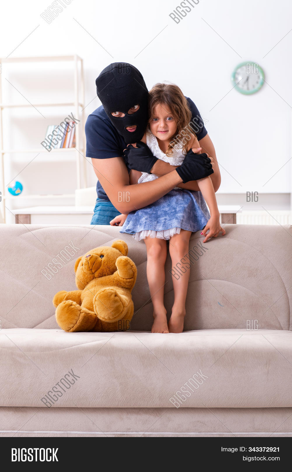 abduction,abuse,attack,balaclava,captive,child,childhood,crime,criminal,danger,dangerous,evil,fear,gangster,girl,harassment,help,home,hood,hostage,human,kid,kidnap,kidnapped,kidnapper,kidnapping,mafia,male,man,mask,masked,paedophile,paedophilia,pedophile,pedophilia,prisoner,problem,ransom,security,small,social,steal,stealing,theft,thief,thieve,trafficker,trafficking,victim,violence