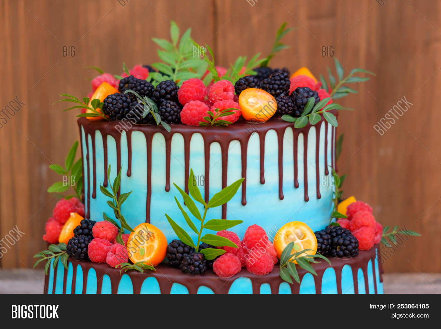 Board,anniversary,background,baking,berries,birthday,biscuit,blue,blueberries,brown,cake,cheese,chocolate,cream,currant,decor,dessert,food,fresh,green,grey,icing,kitchen,large,natural,party,pastry,raspberry,red,ripe,sweet,tasty,tier,two,wedding,white,wooden