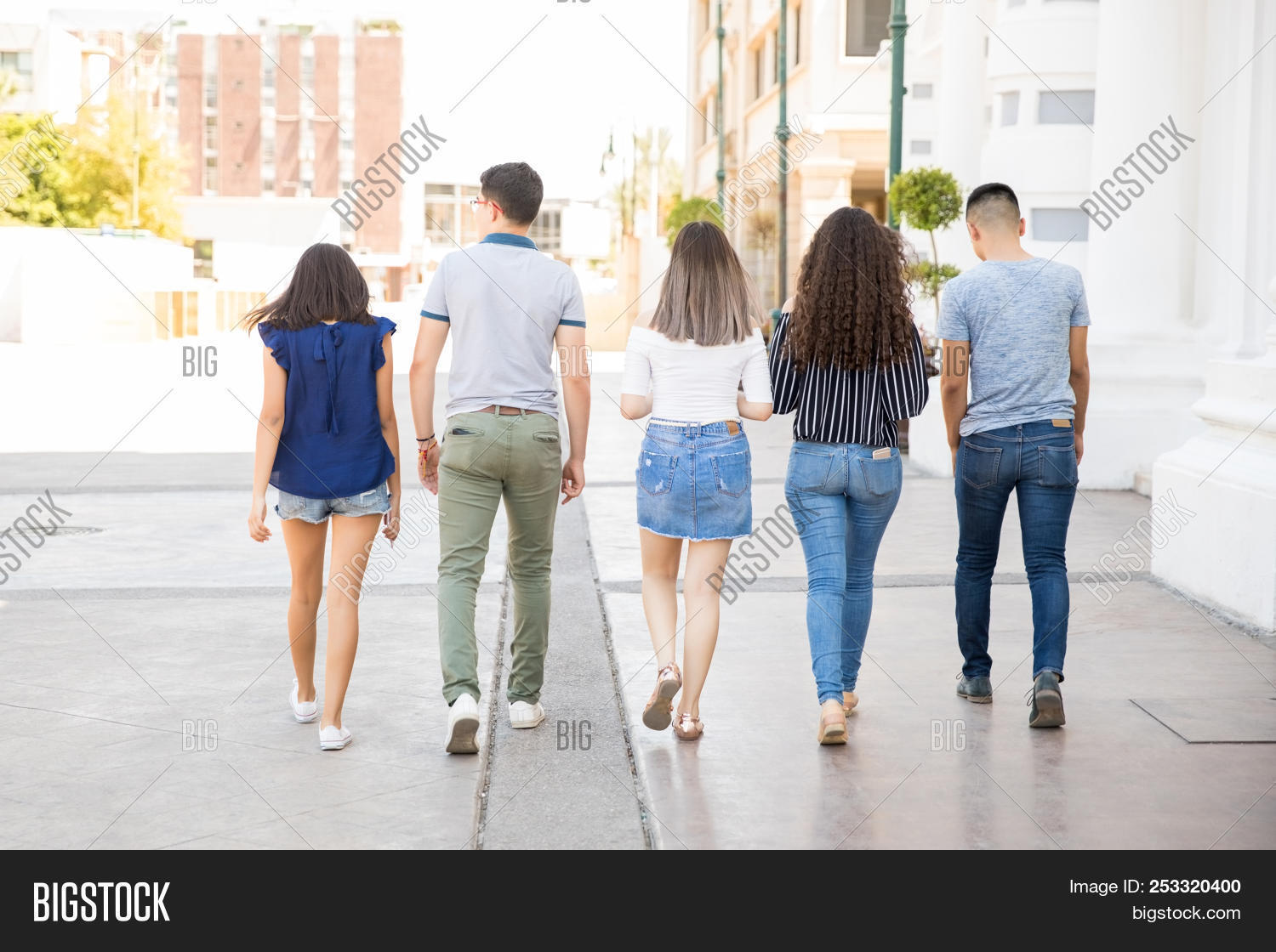 17-18,back,casual,centennials,city,five,friends,full,gen,generation,girls,group,hangout,hispanic,latin,length,lifestyle,outdoor,people,rear,sidewalk,street,talking,teenage,teens,view,walking,years,young,youth,z