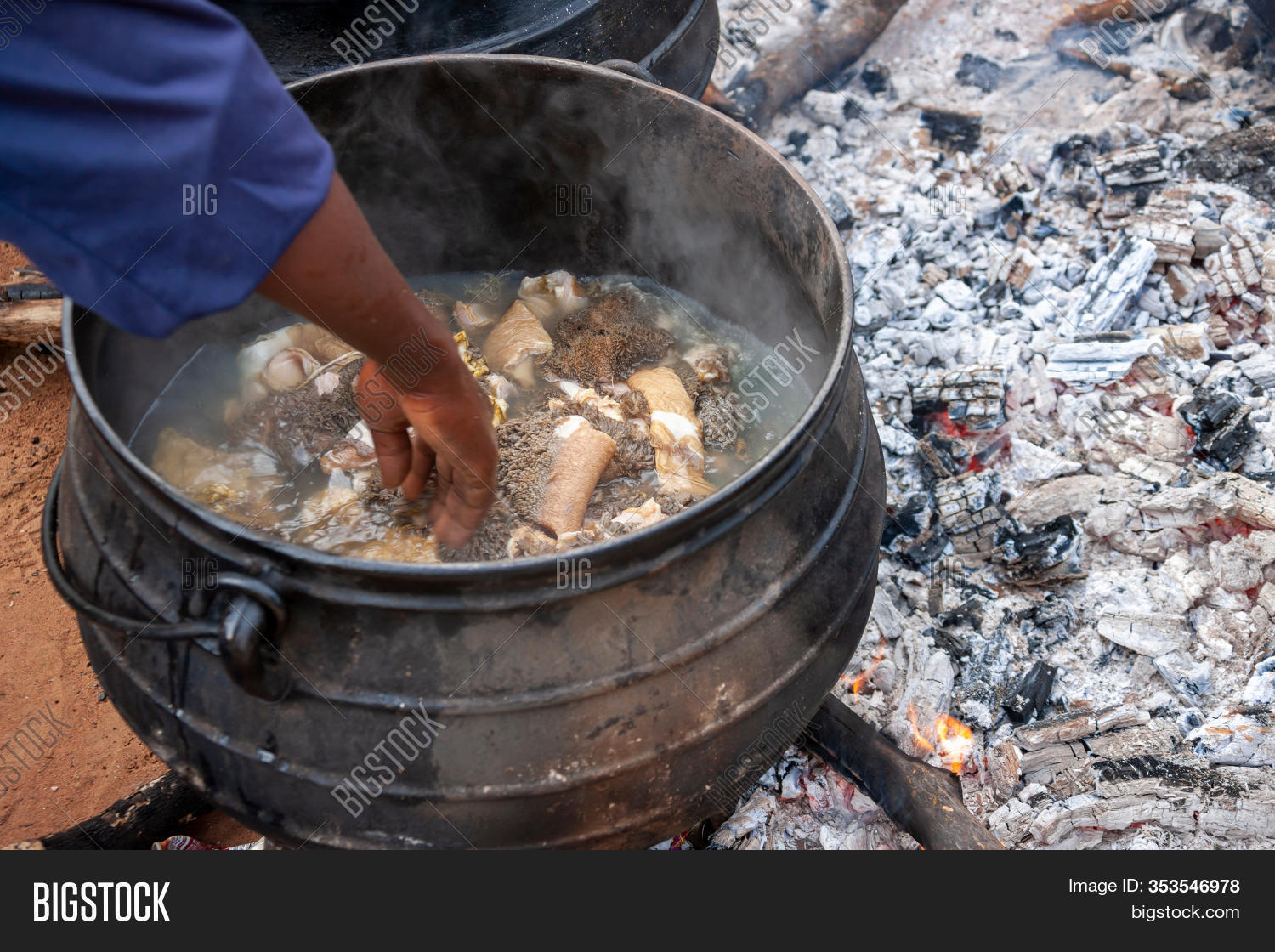 africa, 																					african, 																					beef, 																					black, 																					botswana, 																					cast iron, 																					cook, 																					cooked, 																					cooking, 																					cuisine, 																					culture, 																					day, 																					delicious, 																					developing, 																					dinner, 																					dish, 																					eat, 																					fire, 																					firewood, 																					flame, 																					food, 																					ghana, 																					gourmet, 																					heat, 																					large, 																					lunch, 																					male, 																					man, 																					meal, 																					meat, 																					outdoors, 																					pot, 																					potjie, 																					pots, 																					preparing, 																					rural, 																					rural africa, 																					slow cook, 																					south africa, 																					south african, 																					south african people, 																					taste, 																					tasty, 																					traditional, 																					tribal, 																					tripe, 																					village, 																					woman, 																					wood, 																					zulu