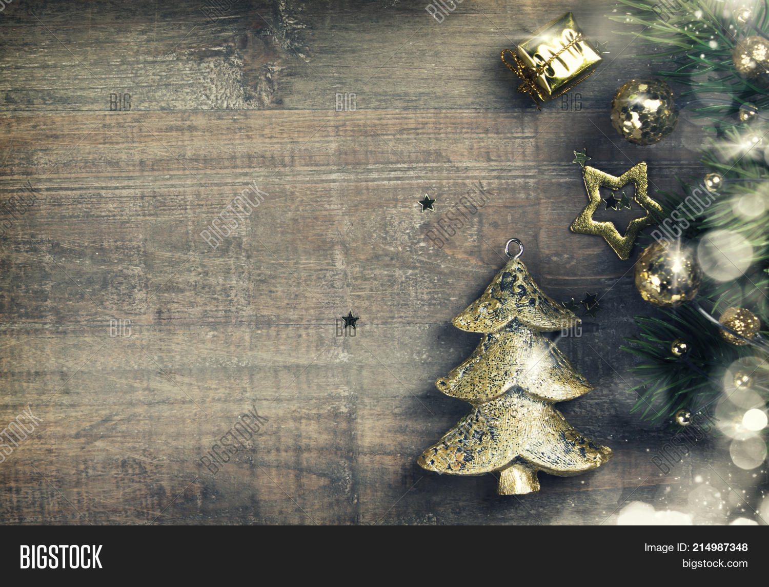 background,beautiful,blank,brown,card,celebration,christmas,concept,cones,copy,decorated,design,display,enjoy,family,festival,frame,gold,green,greeting,happy,holiday,house,light,lovely,mistletoe,morning,natural,pine,plank,relax,rustic,season,show,space,style,sweet,texture,theme,tree,vintage,wallpaper,warm,winter,wood