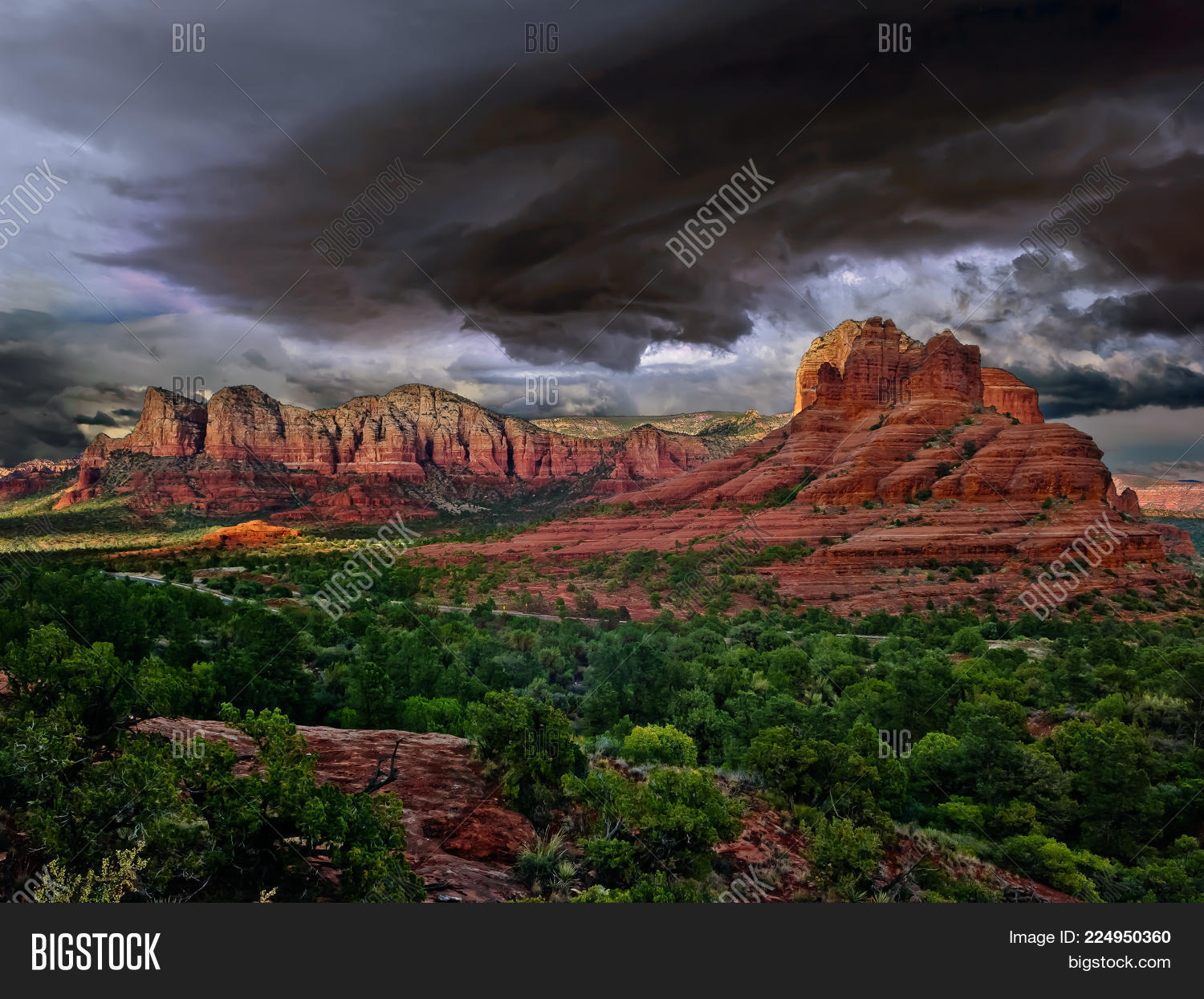 Arizona,Sedona,cloud,famous,funnel,landmark,landscape,monsoon,place,sandstone,scenic,seasonal,storm,swirling,tornado,vortex,weather