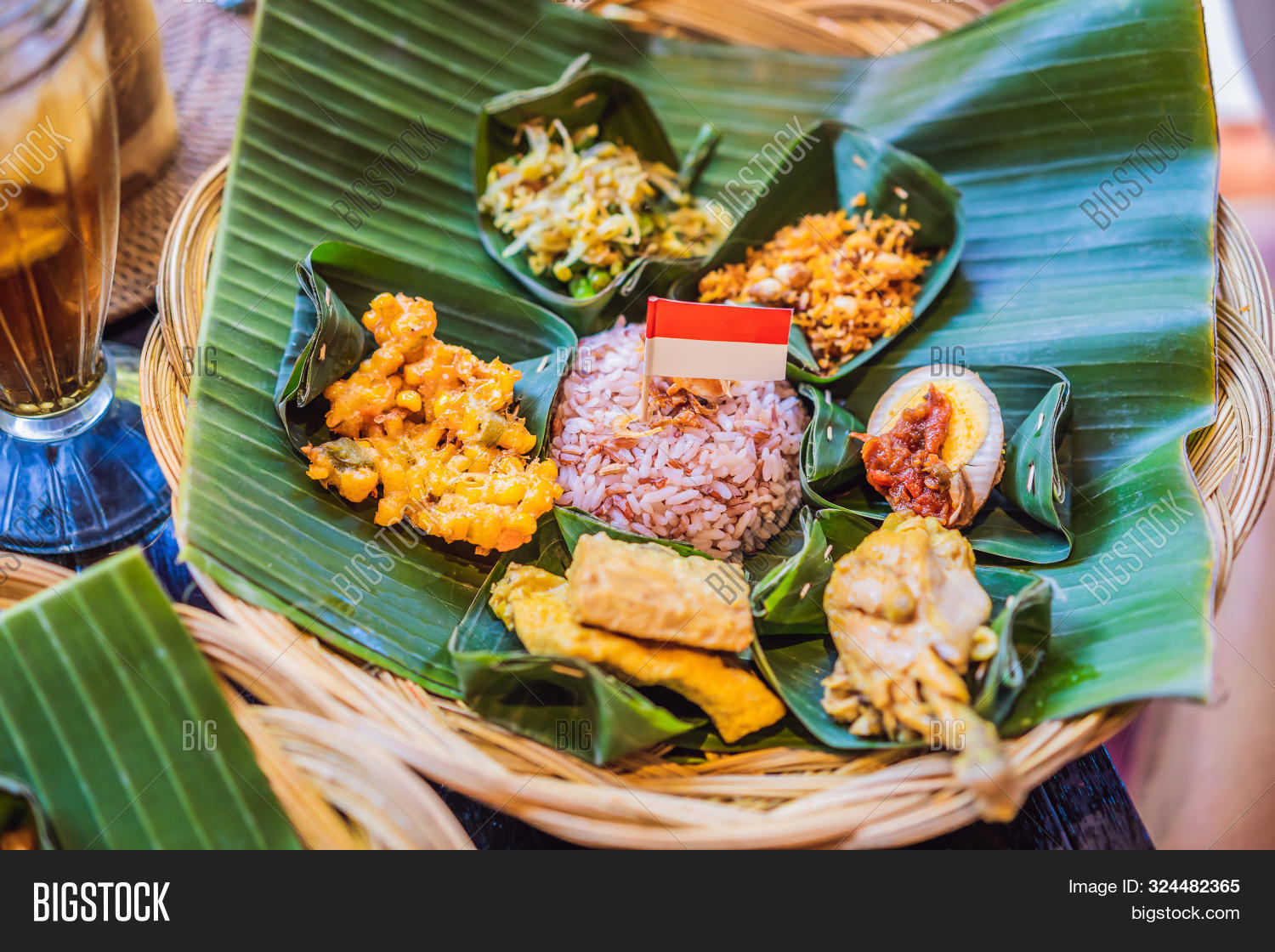 appetizer,asia,asian,ayam,balacan,bamboo,basket,beef,bowl,campur,chicken,cuisine,culinary,delicious,diet,dining,eat,food,fresh,fried,gastronomy,gourmet,grain,herb,indonesian,leaf,lemak,local,lunch,main,malay,meal,meat,nasi,organic,peanut,recipe,restaurant,rice,sambal,sate,spice,spicy,street,tasty,tempe,tofu,tradition,traditional,vegetable