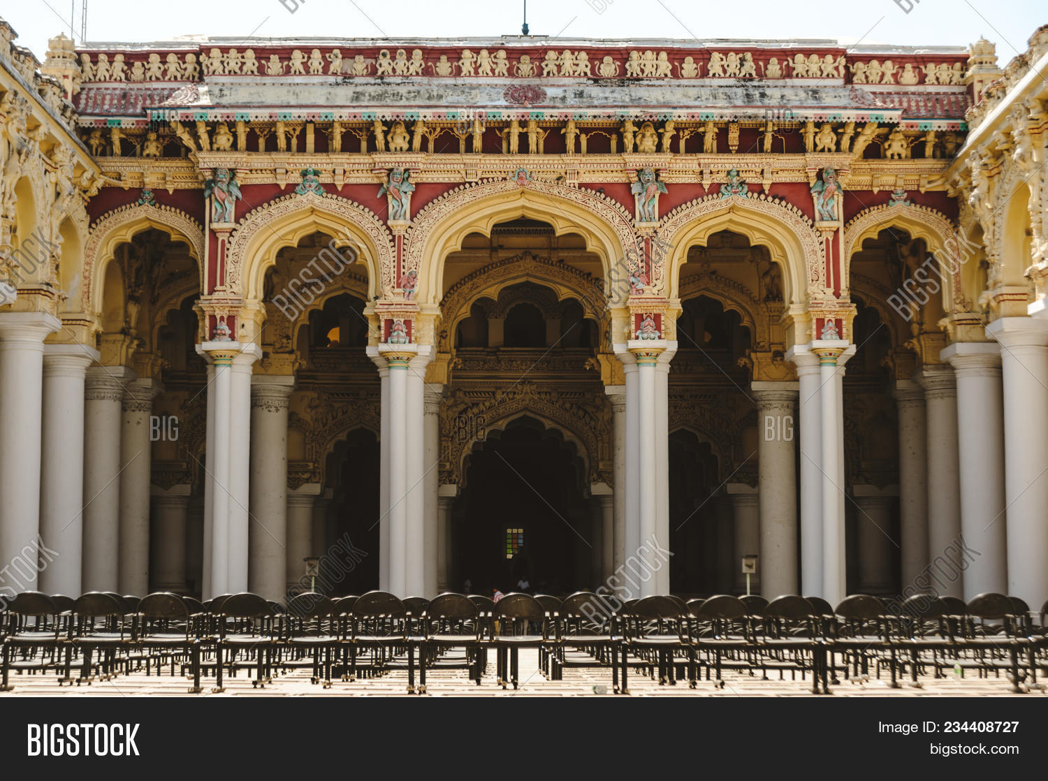 agra,ancient,archaeological,arches,architecture,art,asia,asian,building,column,culture,details,entrance,famous,floral,hall,hindu,hinduism,historic,historical,history,holy,india,indian,inside,kerala,landmark,madurai,mahal,monster,monument,muslim,nadu,nayak,nayakkar,ornament,ornate,palace,pattern,pillars,religion,roof,royal,south,structure,style,tamil,temple,thirumalai,tirumalai