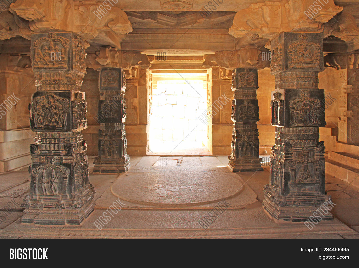 ancient,architecture,art,asia,bas-reliefs,basalt,building,carving,civilization,column,culture,destination,empire,god,granite,hampi,hazara,hazararama,heritage,hindu,hinduism,historic,history,india,indian,karnataka,landmark,mandappa,monument,old,perspective,pillars,place,rama,religion,rock,sculpture,shrine,site,stone,temple,tourism,tower,travel,unesco,vijayanagara,worship