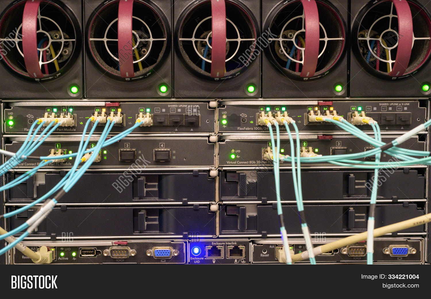 Blade Enclosure In Data Center - Bladecenter Network In A Server Rack ...