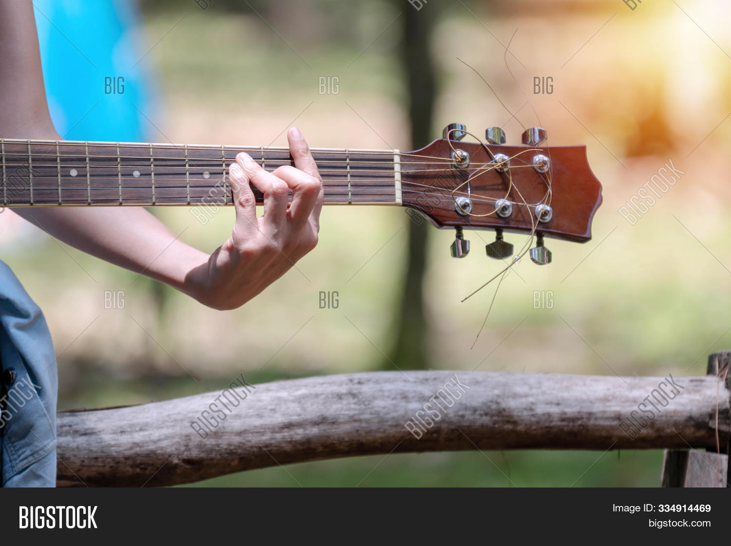 20s,acoustic,activity,alone,artist,asian,beautiful,beauty,blur,camp,chord,classic,enjoy,entertainment,female,free,girl,green,guitar,guitarist,hand,happiness,holiday,instrument,joy,lifestyle,looking,melody,music,musical,musician,nature,one,outdoor,outside,people,playing,portrait,relax,rest,sing,sitting,song,string,sunlight,teenage,time,woman,young