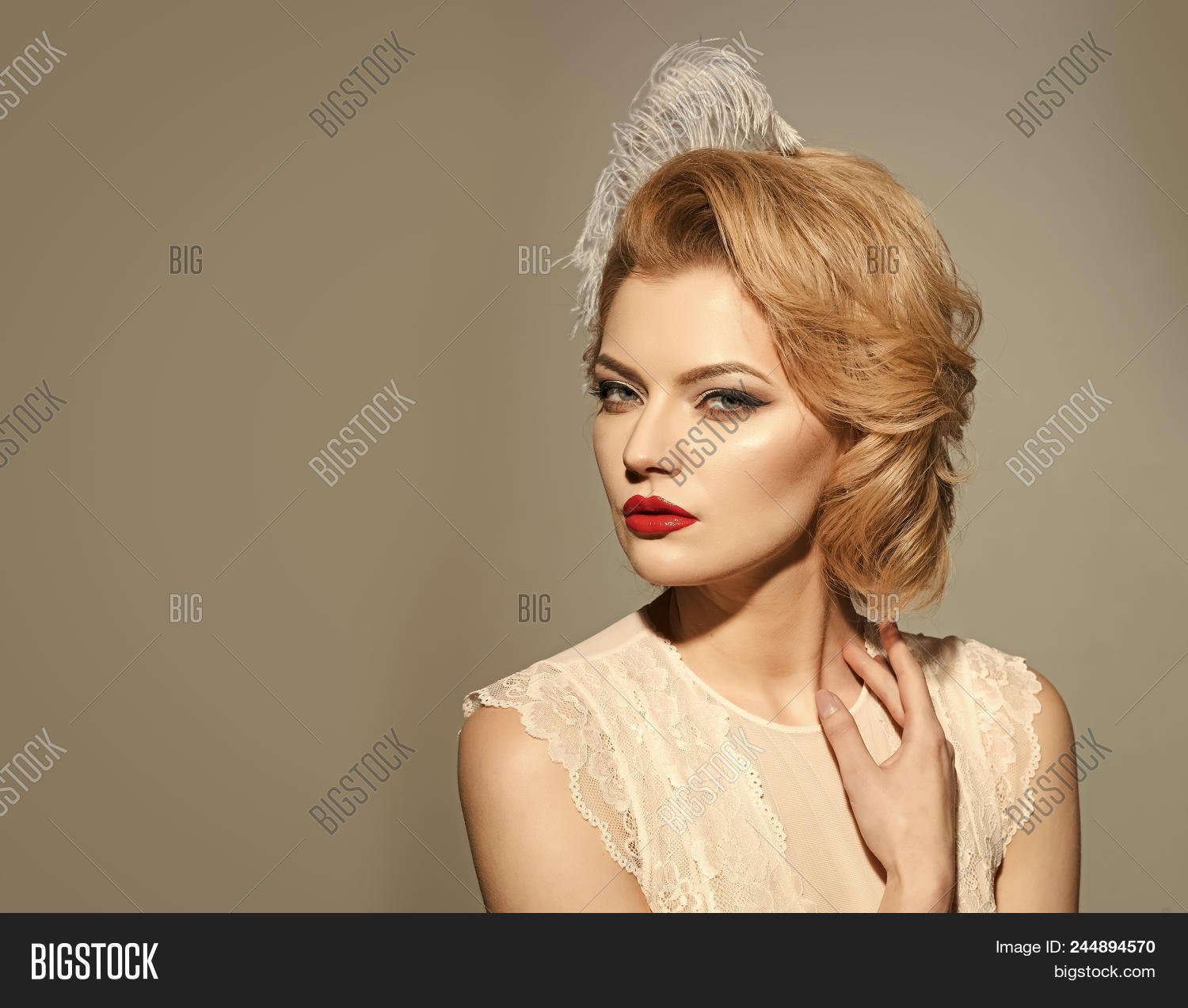 50s,adorable,art,beautiful,beauty,blond,blonde,caucasian,classy,copy,cosmetics,cute,design,desire,elegant,fashion,feather,girl,hair,hairdo,hairdresser,lipgloss,lips,look,luxury,makeup,pinup,portrait,pretty,retro,sensual,sexi,sexy,skin,skincare,space,studio,style,stylish,vintage,vogue,woman