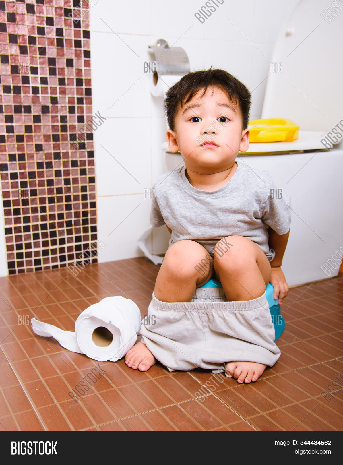 2-3,adorable,asia,asian,baby,bath,bathroom,beautiful,boy,caucasian,caucassian,cheerful,child,childhood,cute,diaper,expression,fun,funny,happy,health,home,humor,indoor,infant,joy,kid,leg,little,looking,male,messing,paper,people,person,play,playful,rolls,room,sit,smile,thailand,toddler,toilet,toilet-paper,towel,white,years,young