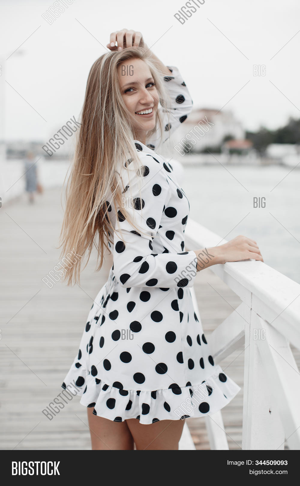 20-25,years,old,attractive,beautiful,beauty,blonde,season,sexy,smile,cute,spring,casual,caucasian,cheerful,city,european,eyes,face,fashion,blogger,female,girl,glam,glamour,white,hair,happy,human,lady,lifestyle,look,model,one,person,outdoor,people,pleased,portrait,posing,pretty,satisfied,street,style,stylish,summer,urban,woman,young